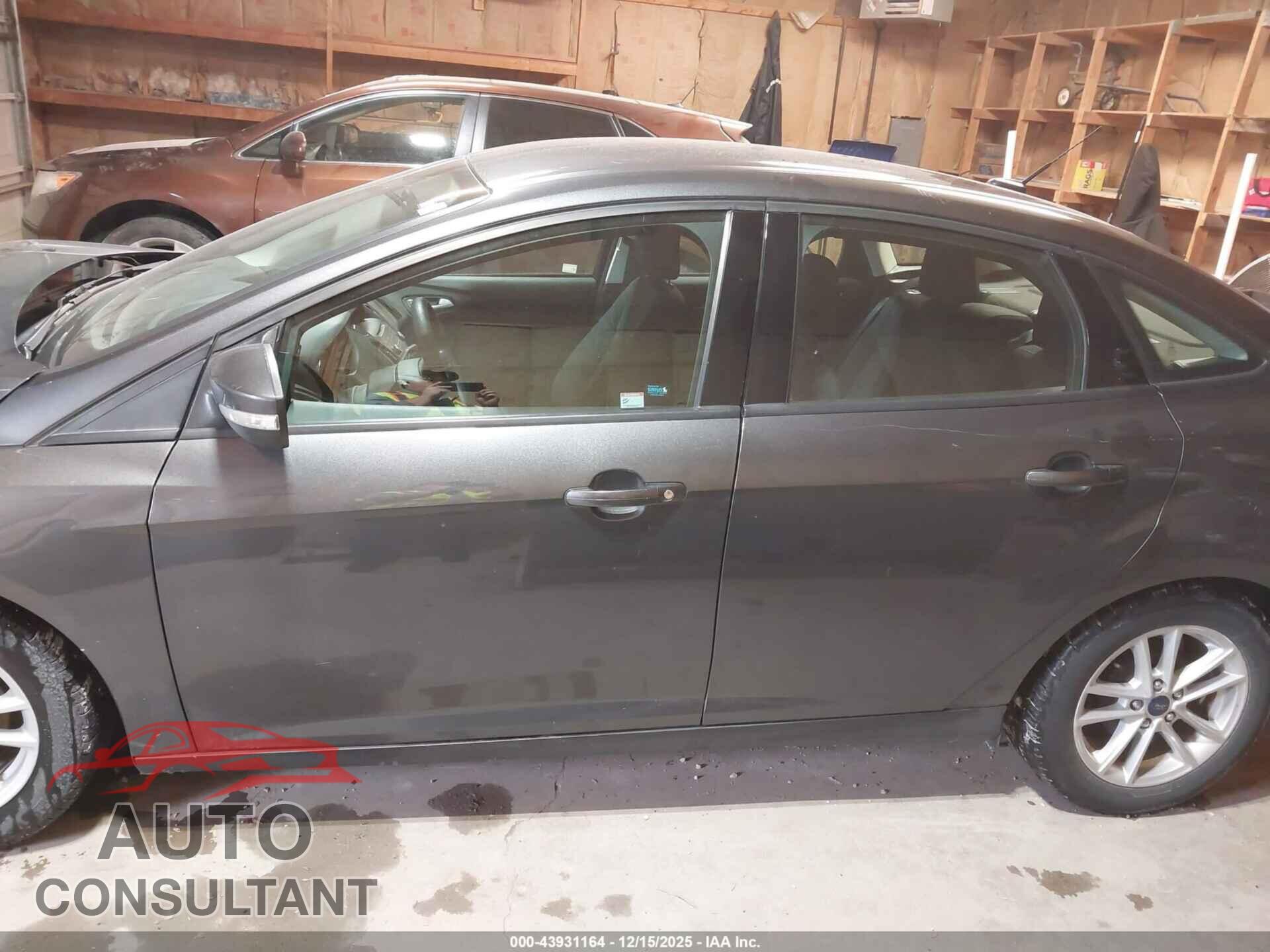 FORD FOCUS 2016 - 1FADP3F27GL390312