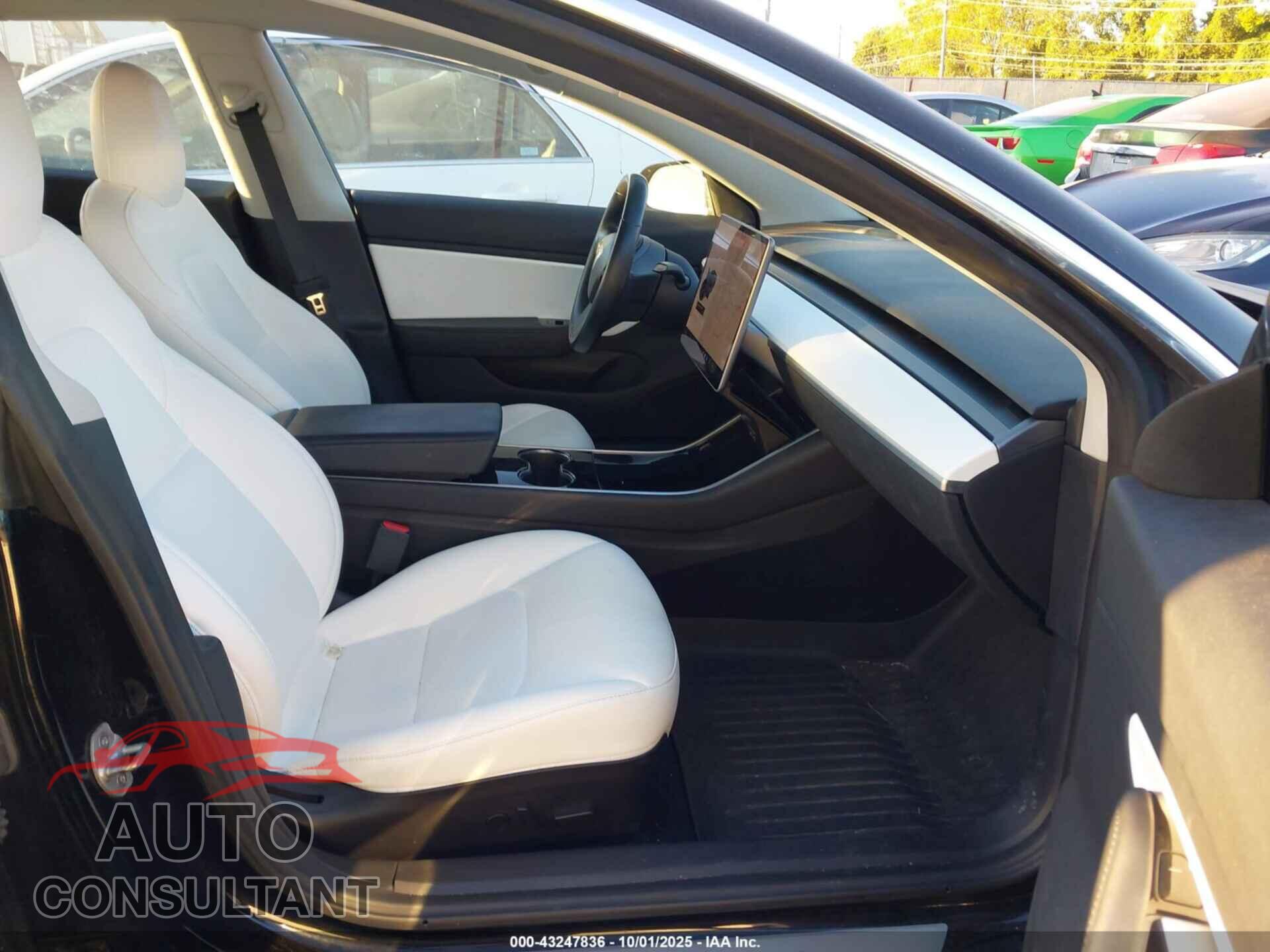 TESLA MODEL 3 2018 - 5YJ3E1EB6JF082267