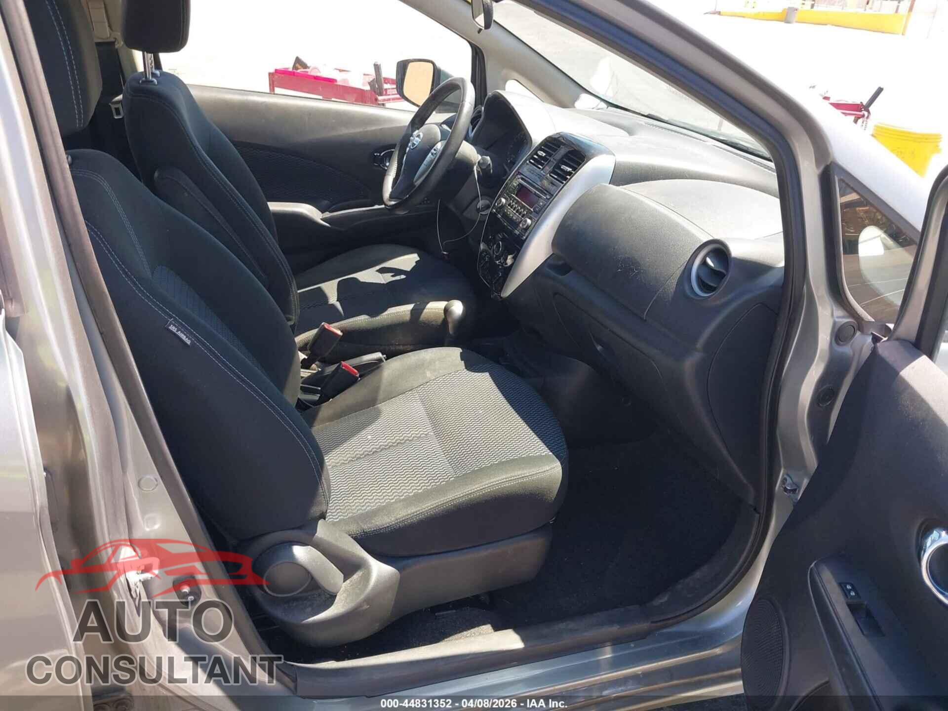 NISSAN VERSA NOTE 2015 - 3N1CE2CP3FL406873