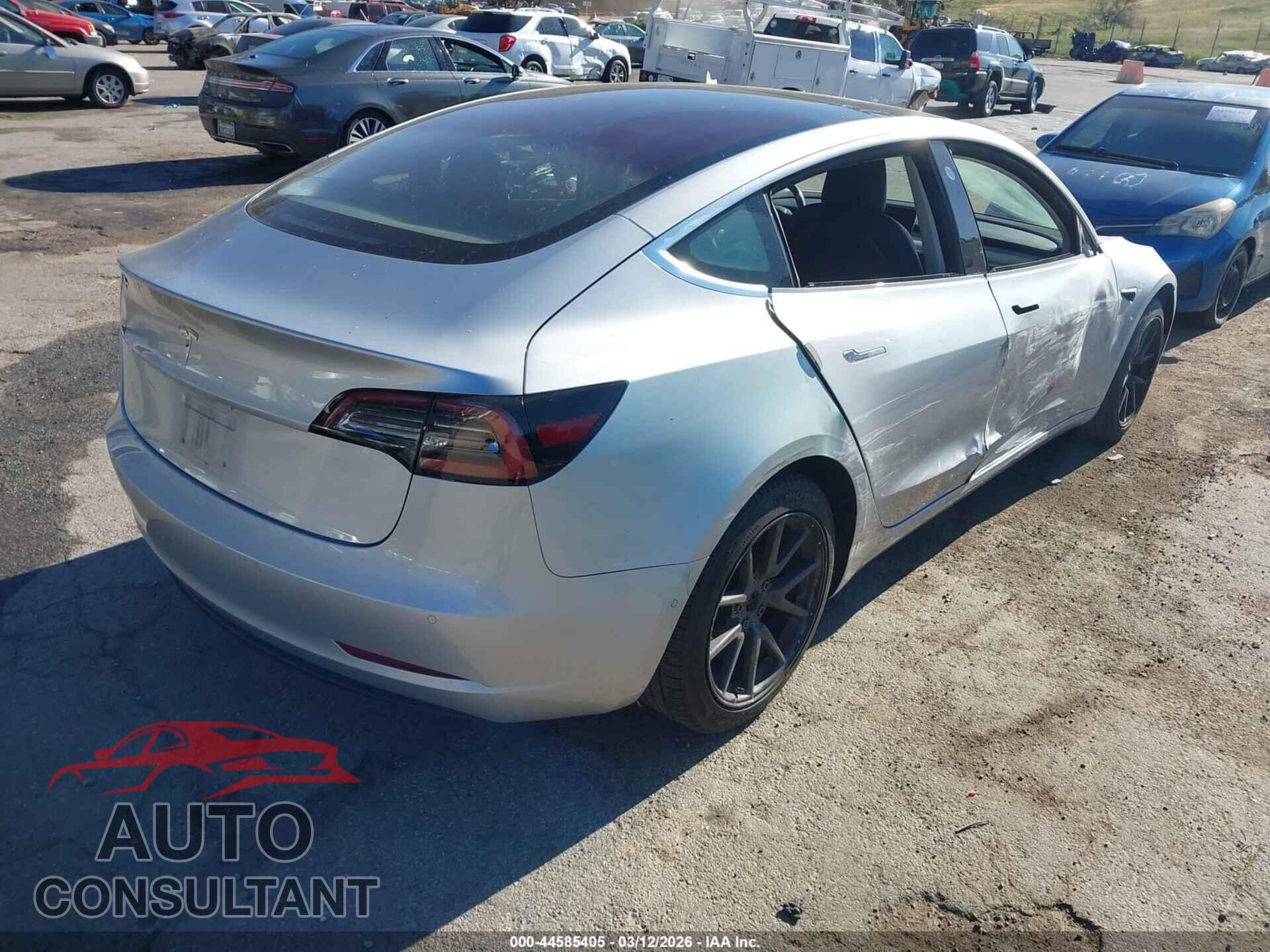 TESLA MODEL 3 2018 - 5YJ3E1EA2JF044123