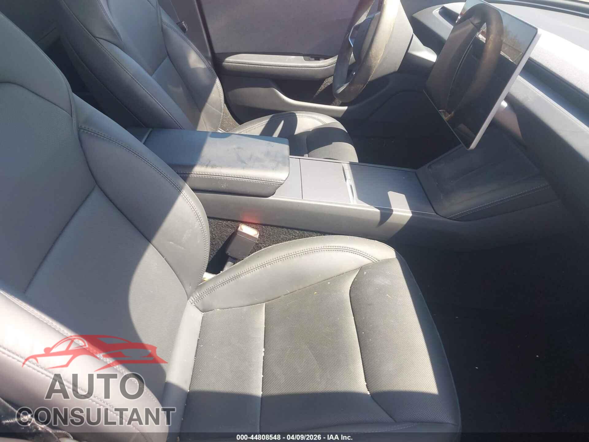 TESLA MODEL 3 2024 - 5YJ3E1EA7RF766568