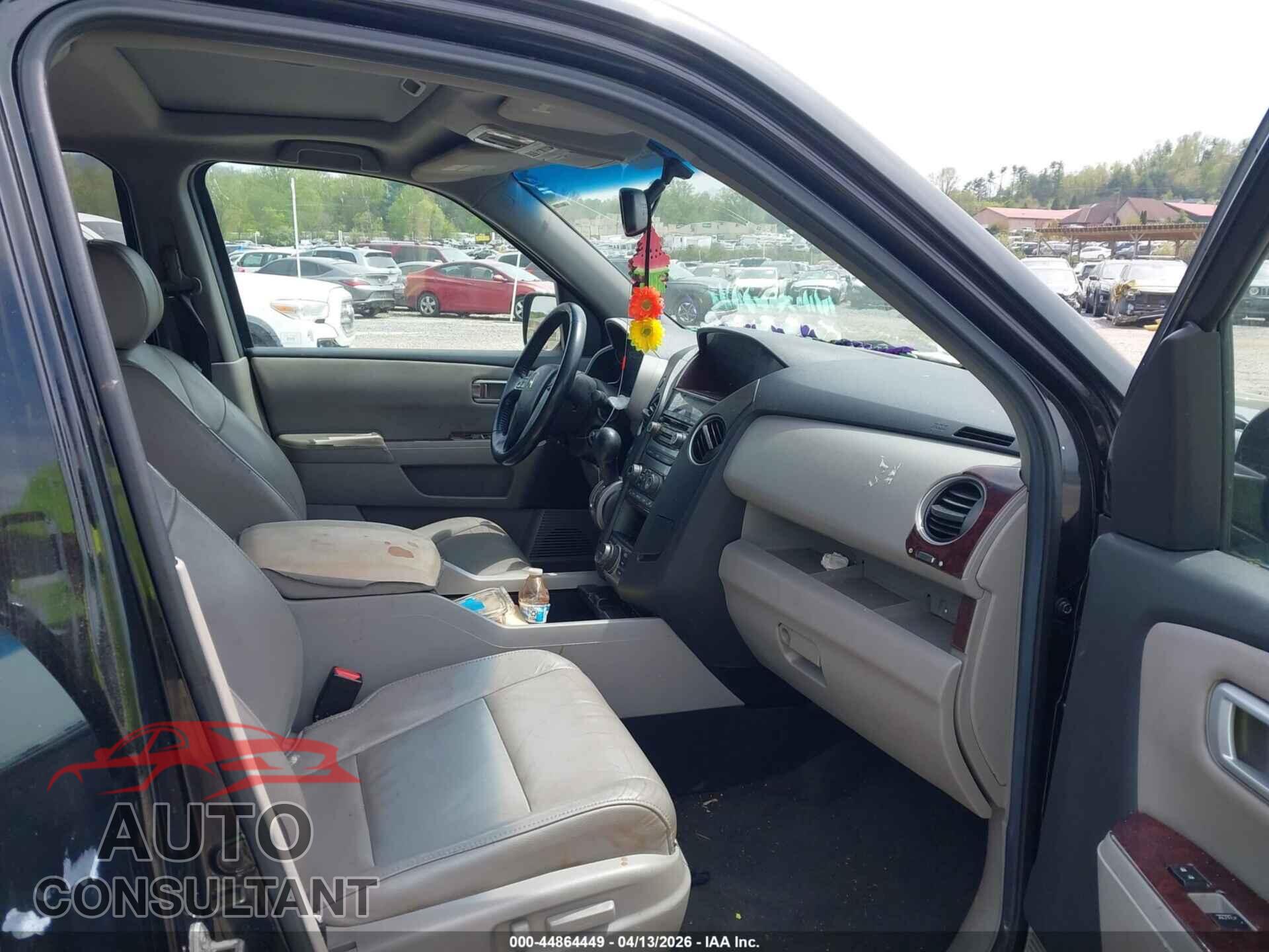 HONDA PILOT 2012 - 5FNYF4H77CB017734