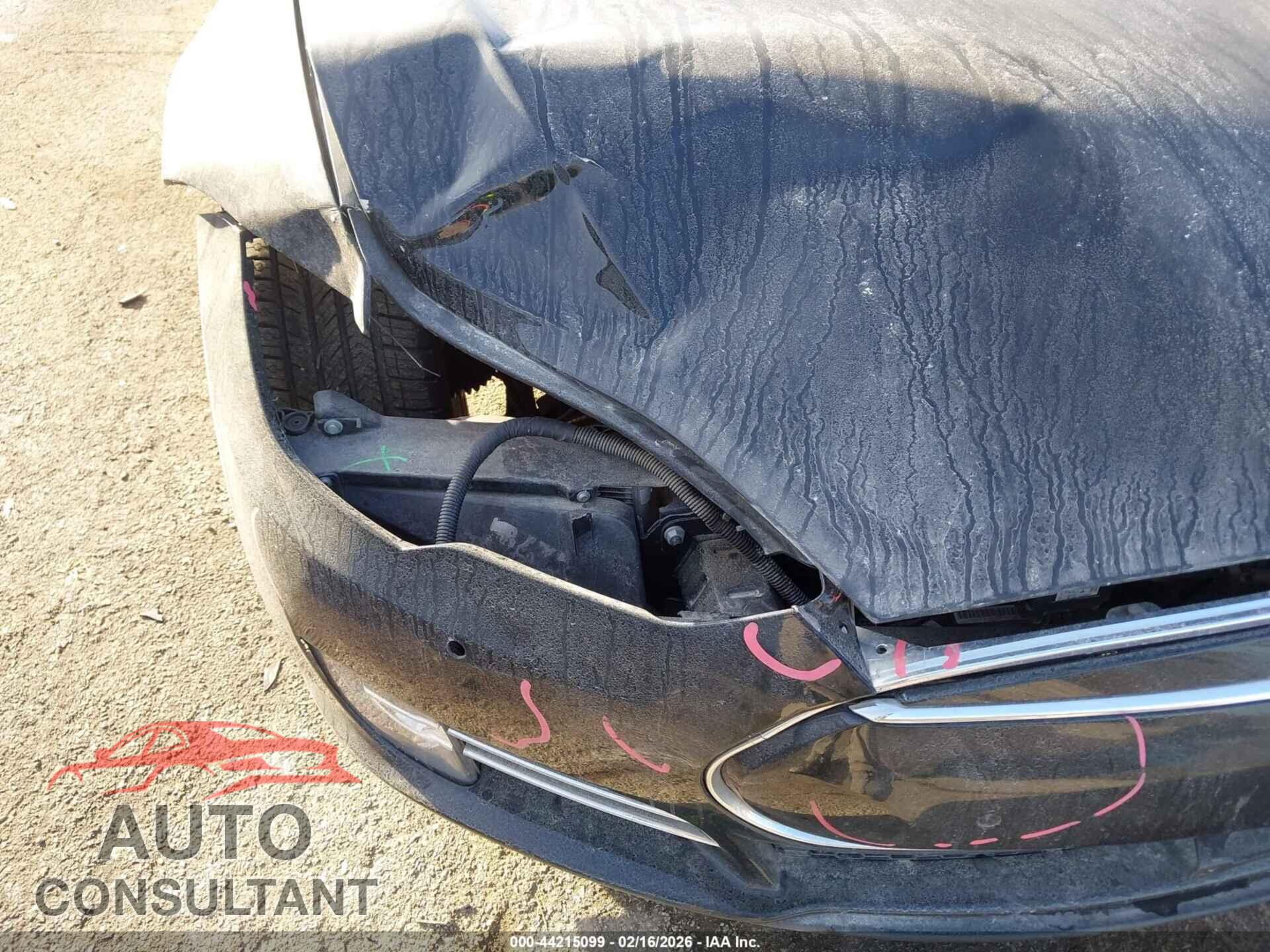 TESLA MODEL S 2015 - 5YJSA1E48FF111929