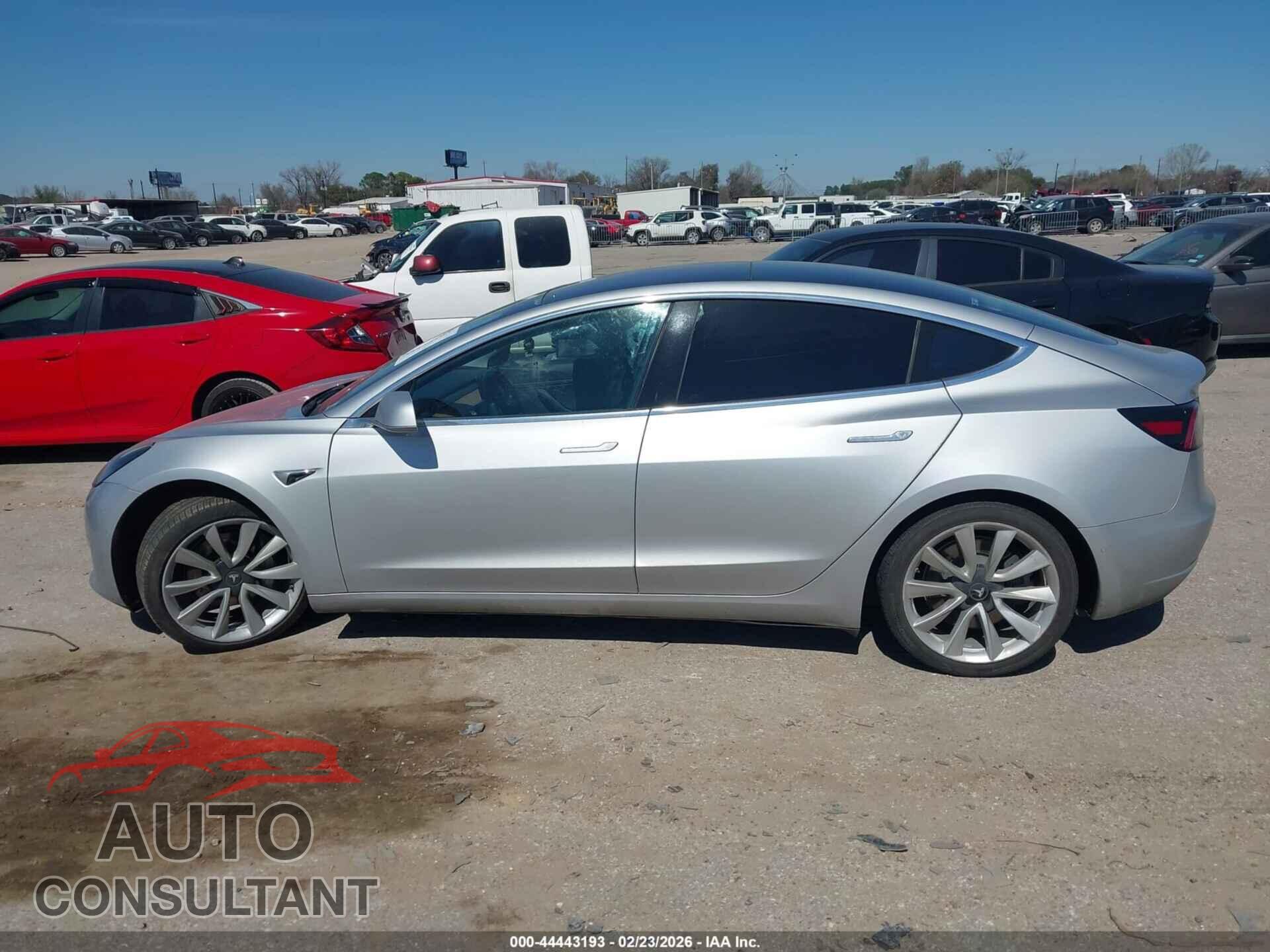 TESLA MODEL 3 2018 - 5YJ3E1EA2JF009694