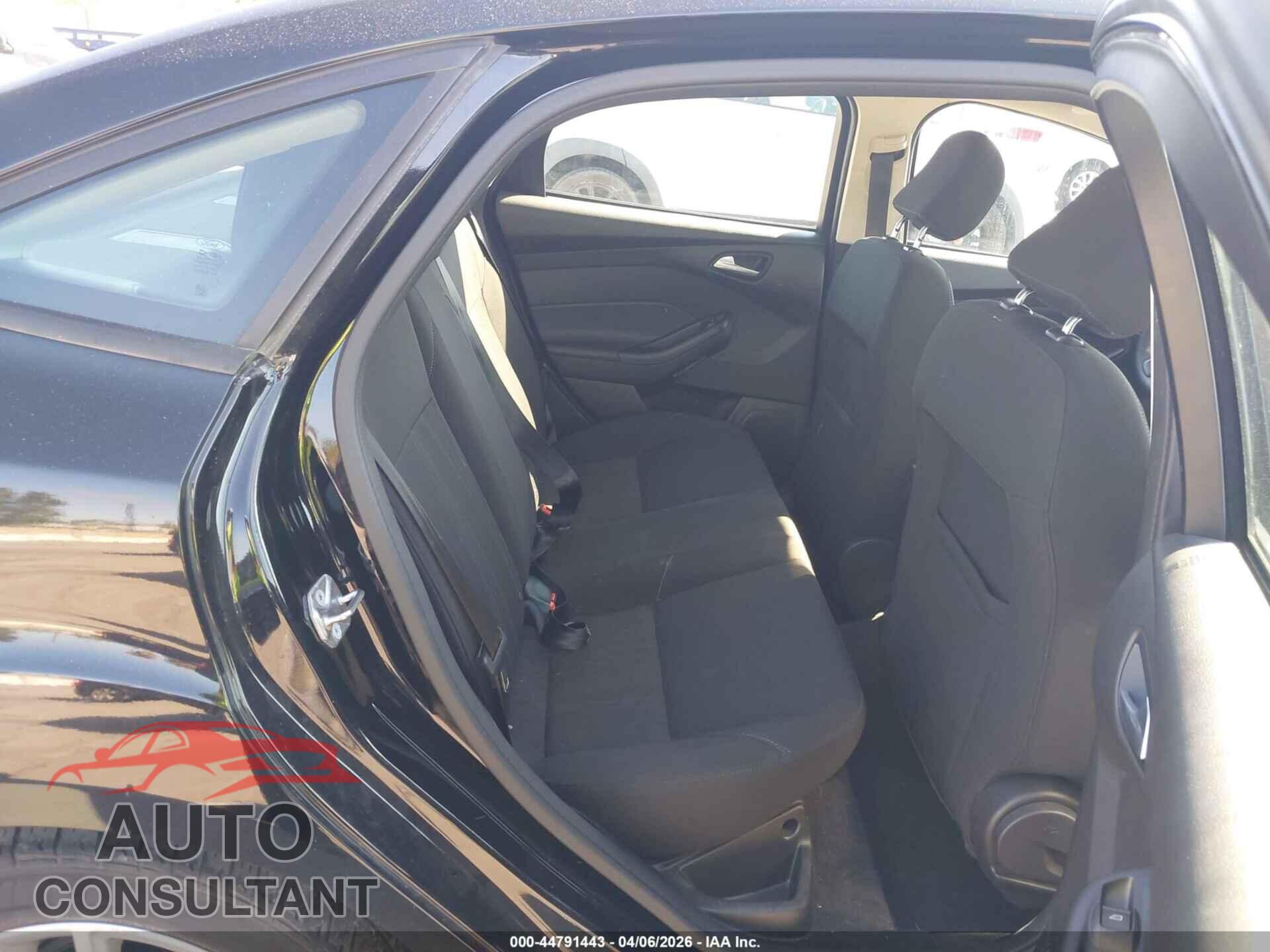 FORD FOCUS 2017 - 1FADP3F2XHL315816