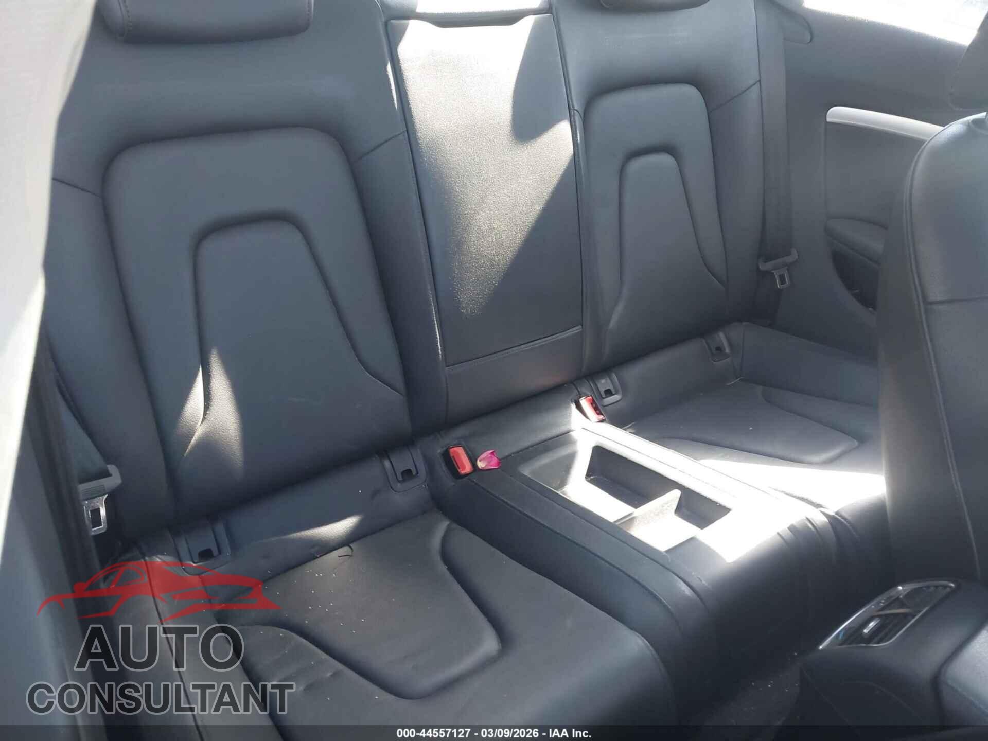AUDI A5 2012 - WAULFAFR8CA038076