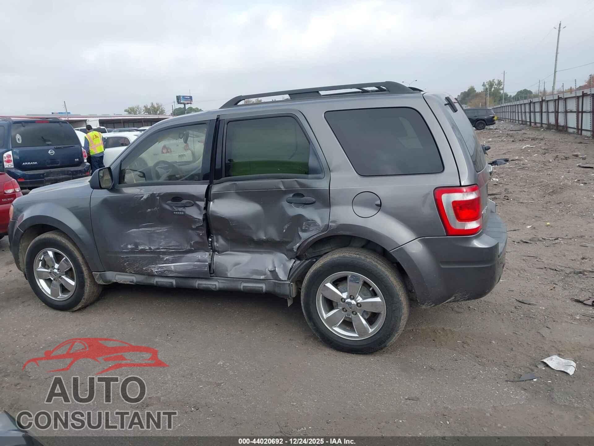 FORD ESCAPE 2010 - 1FMCU0D79AKA70266