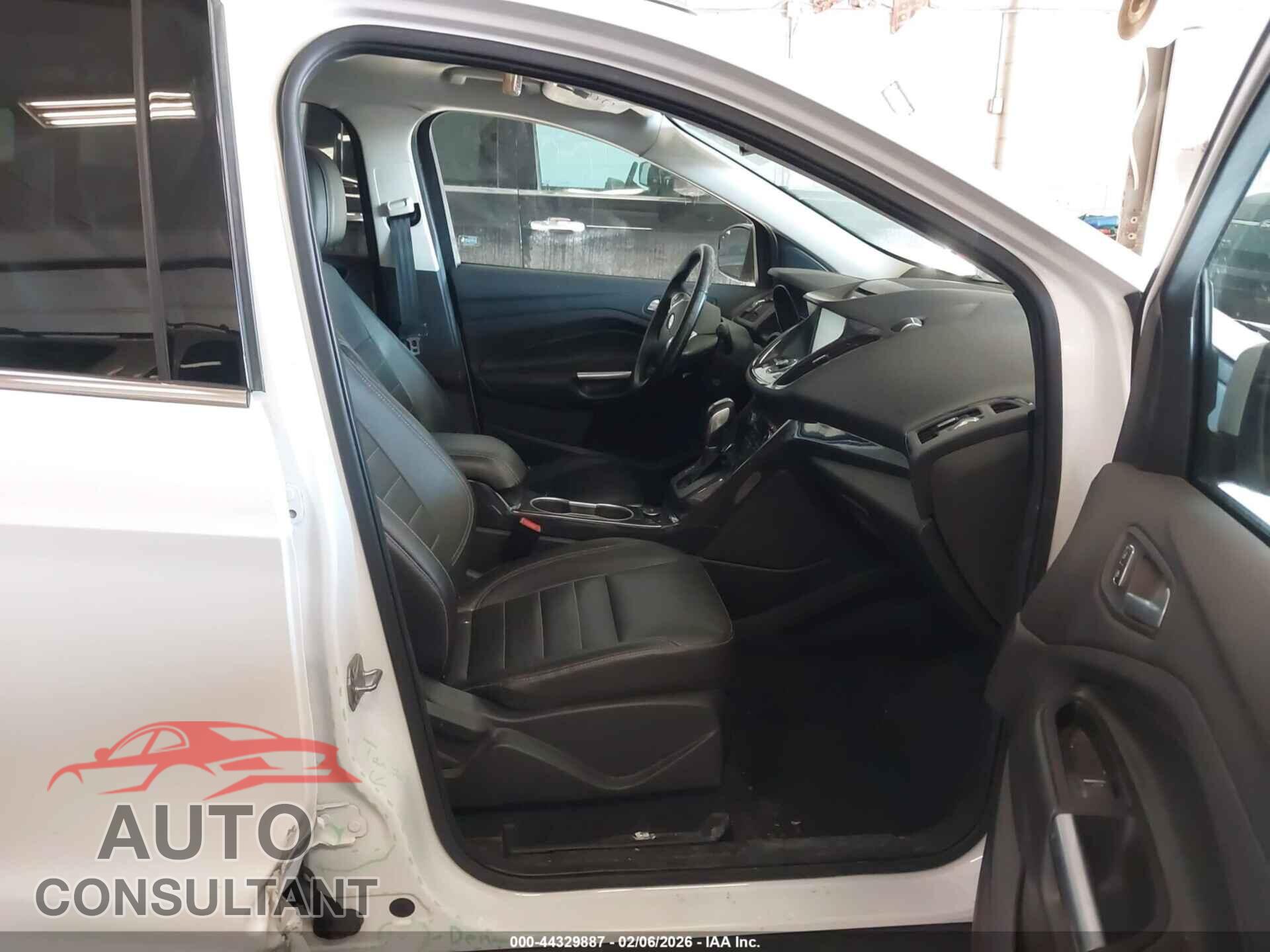 FORD ESCAPE 2014 - 1FMCU9J92EUC45235