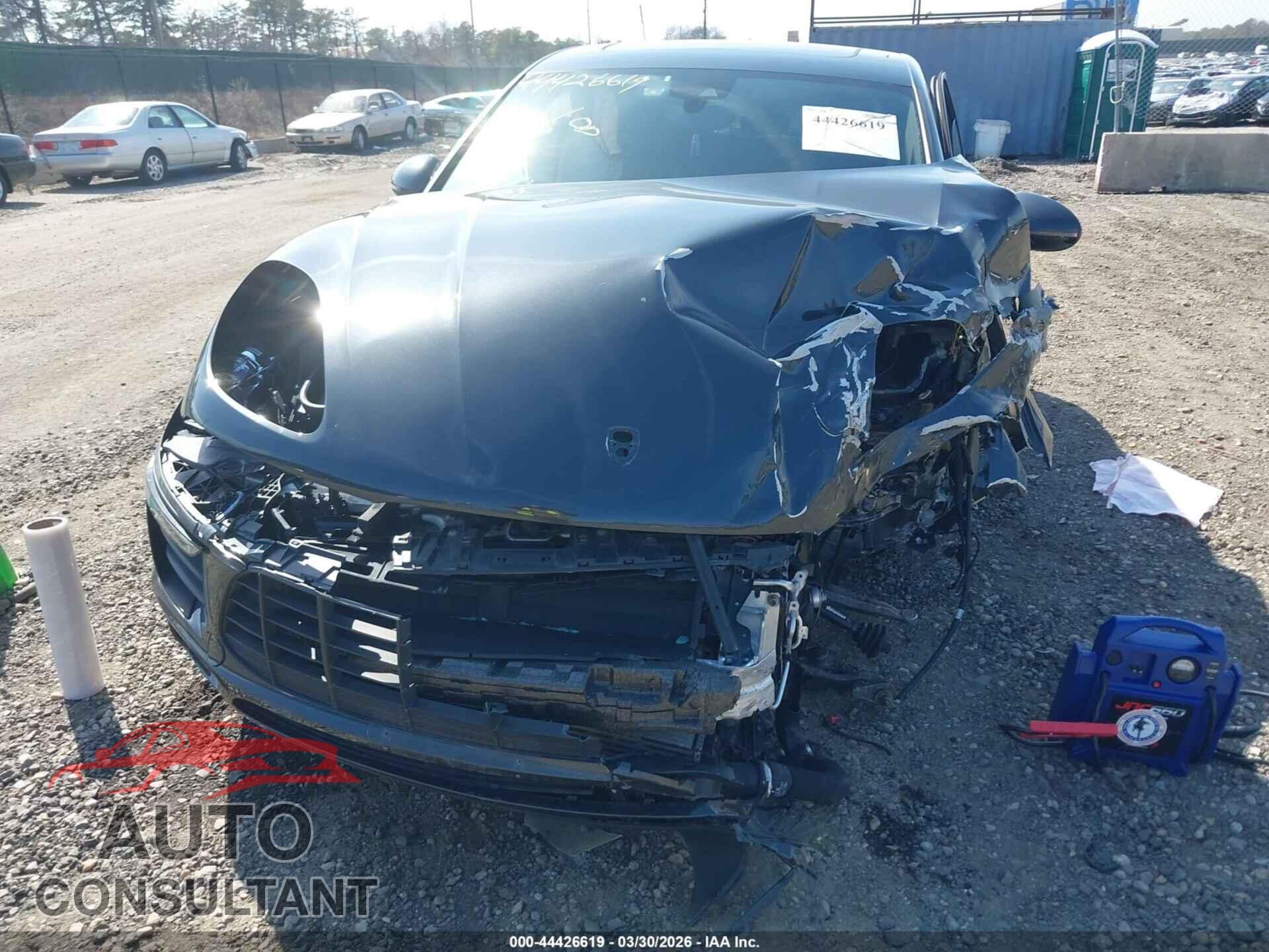 PORSCHE MACAN 2017 - WP1AA2A50HLB07484
