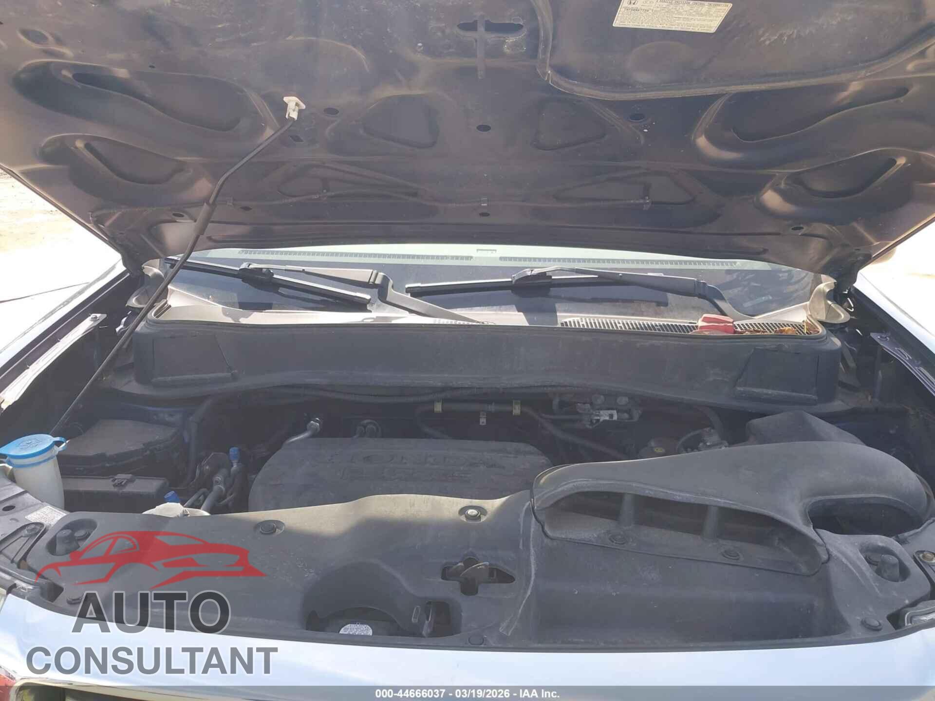 HONDA PILOT 2015 - 5FNYF4H99FB035772