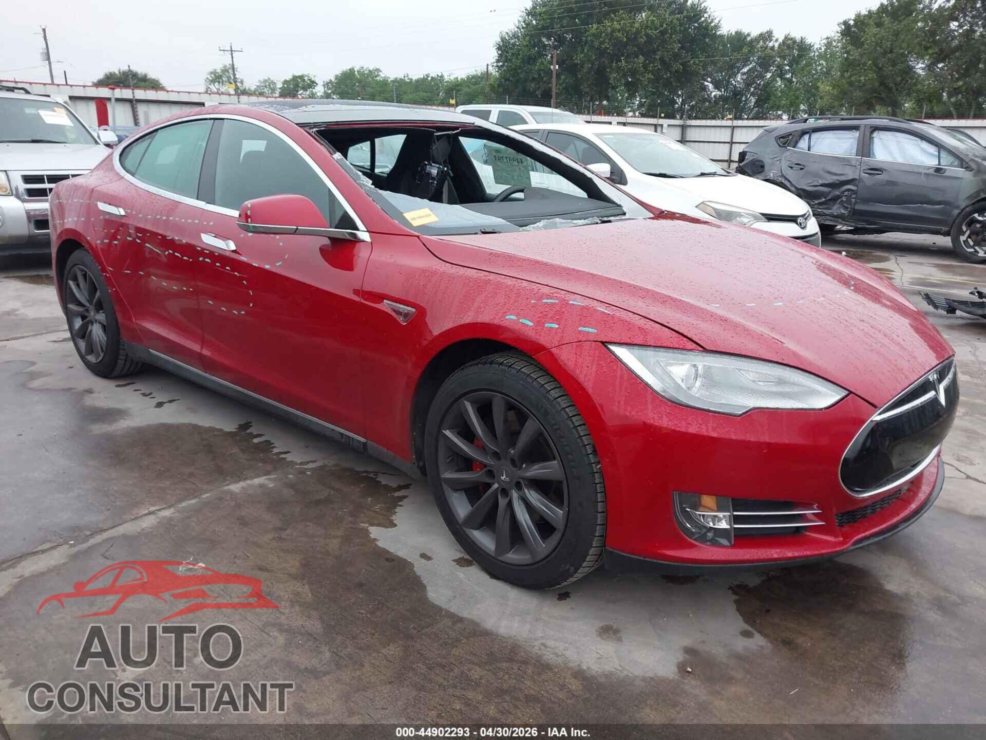 TESLA MODEL S 2015 - 5YJSA1E49FF114015