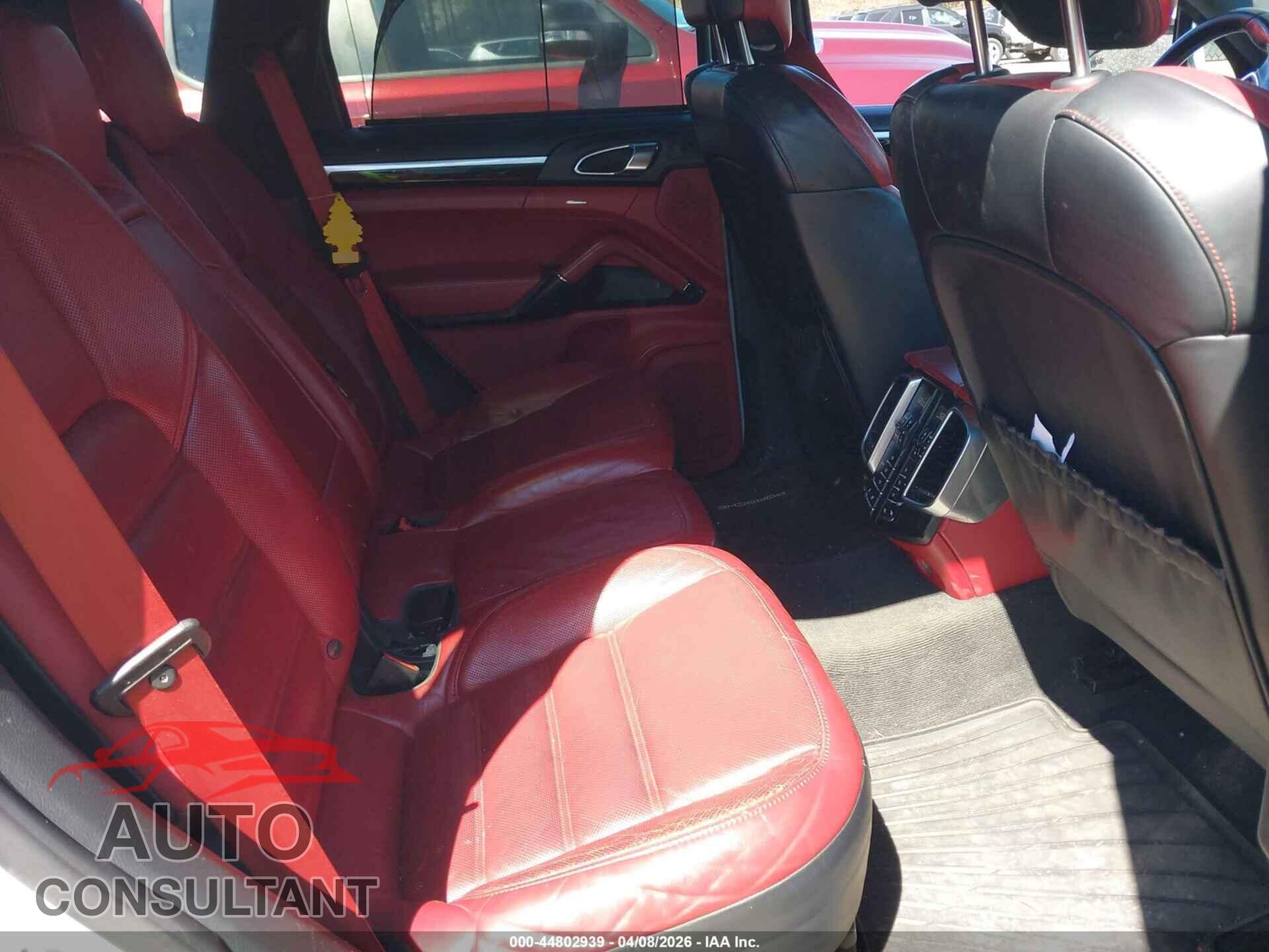 PORSCHE CAYENNE 2016 - WP1AA2A22GLA08976