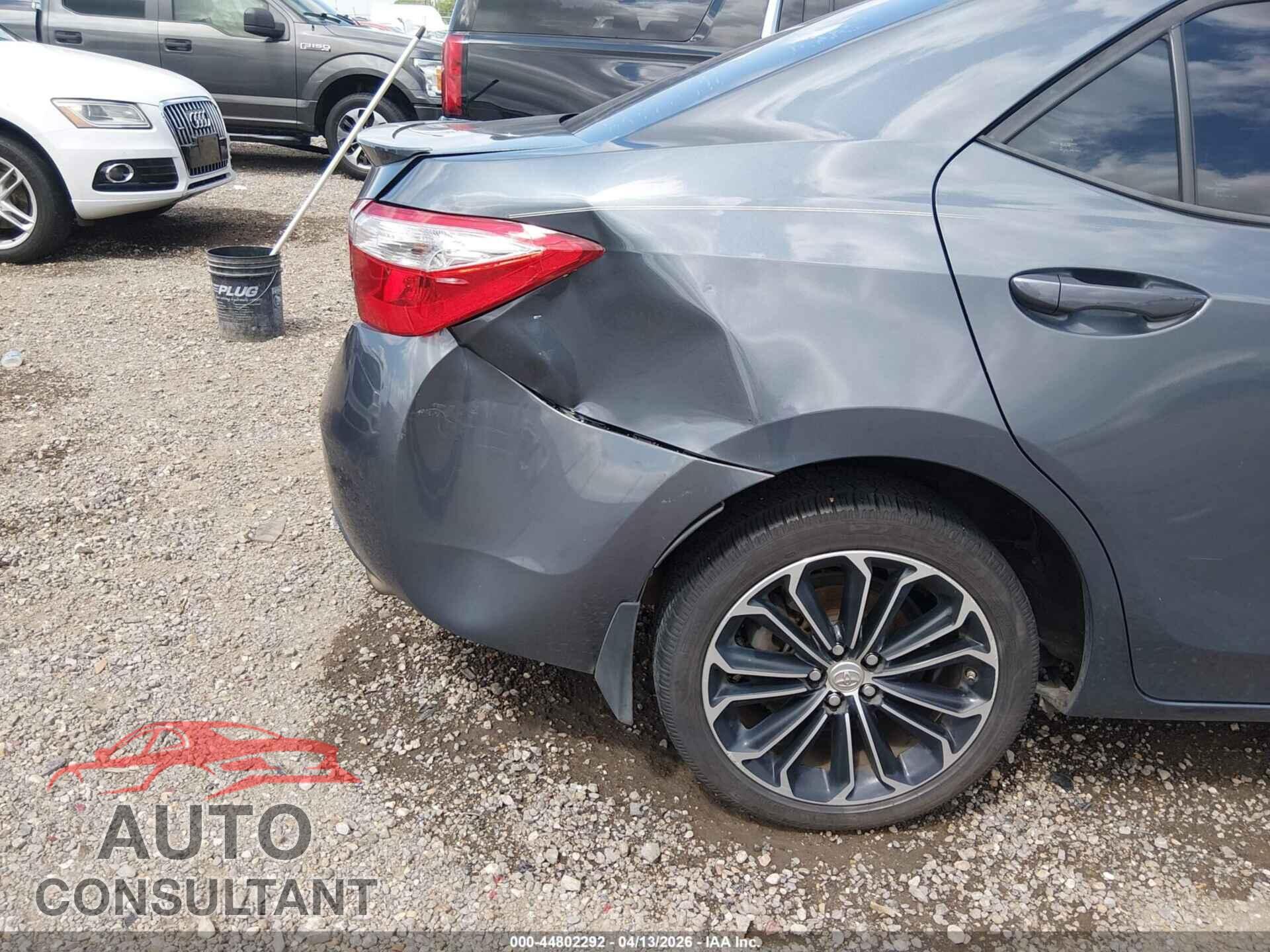 TOYOTA COROLLA 2015 - 5YFBURHE4FP292901