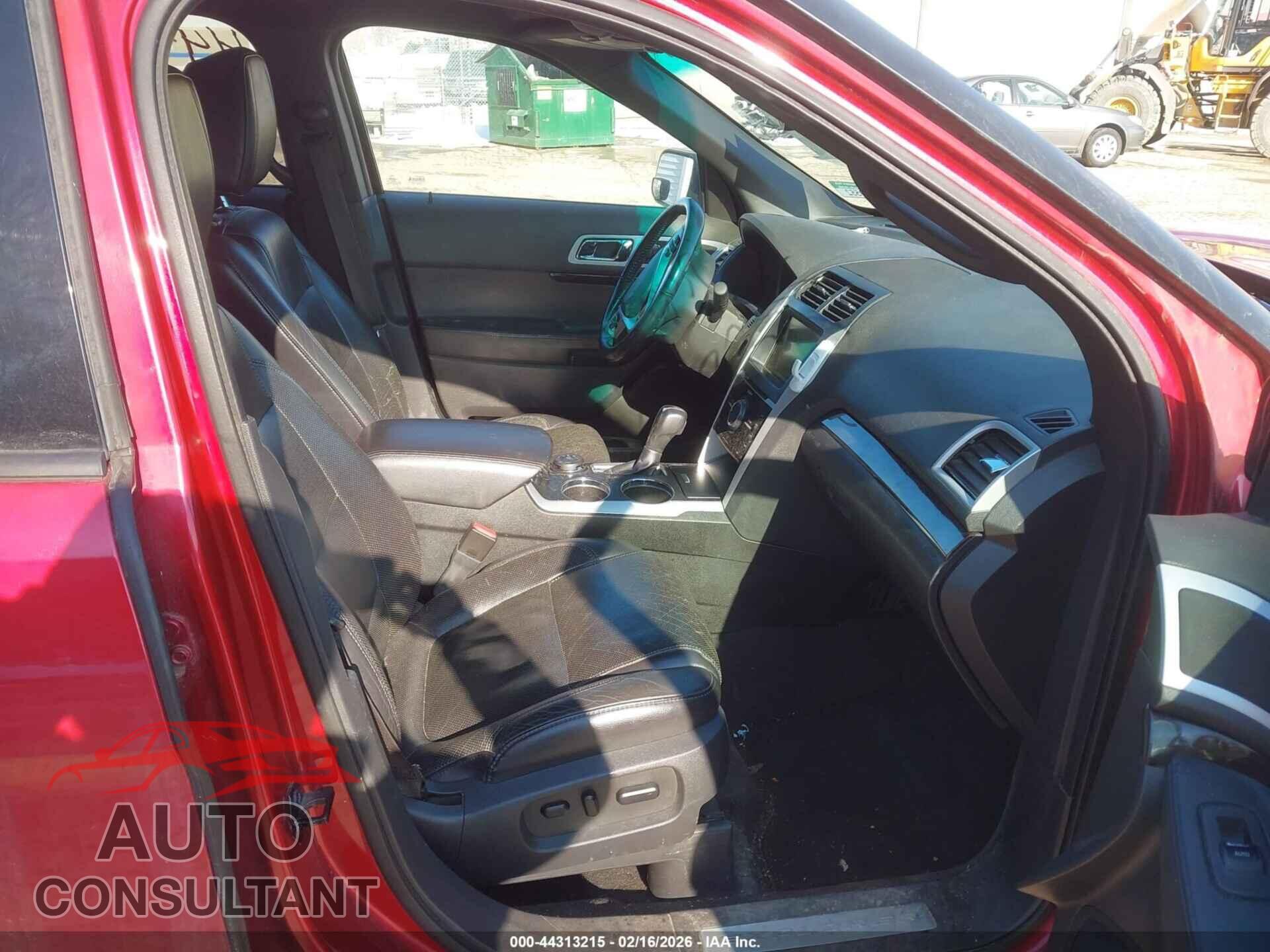 FORD EXPLORER 2011 - 1FMHK8F87BGA04576
