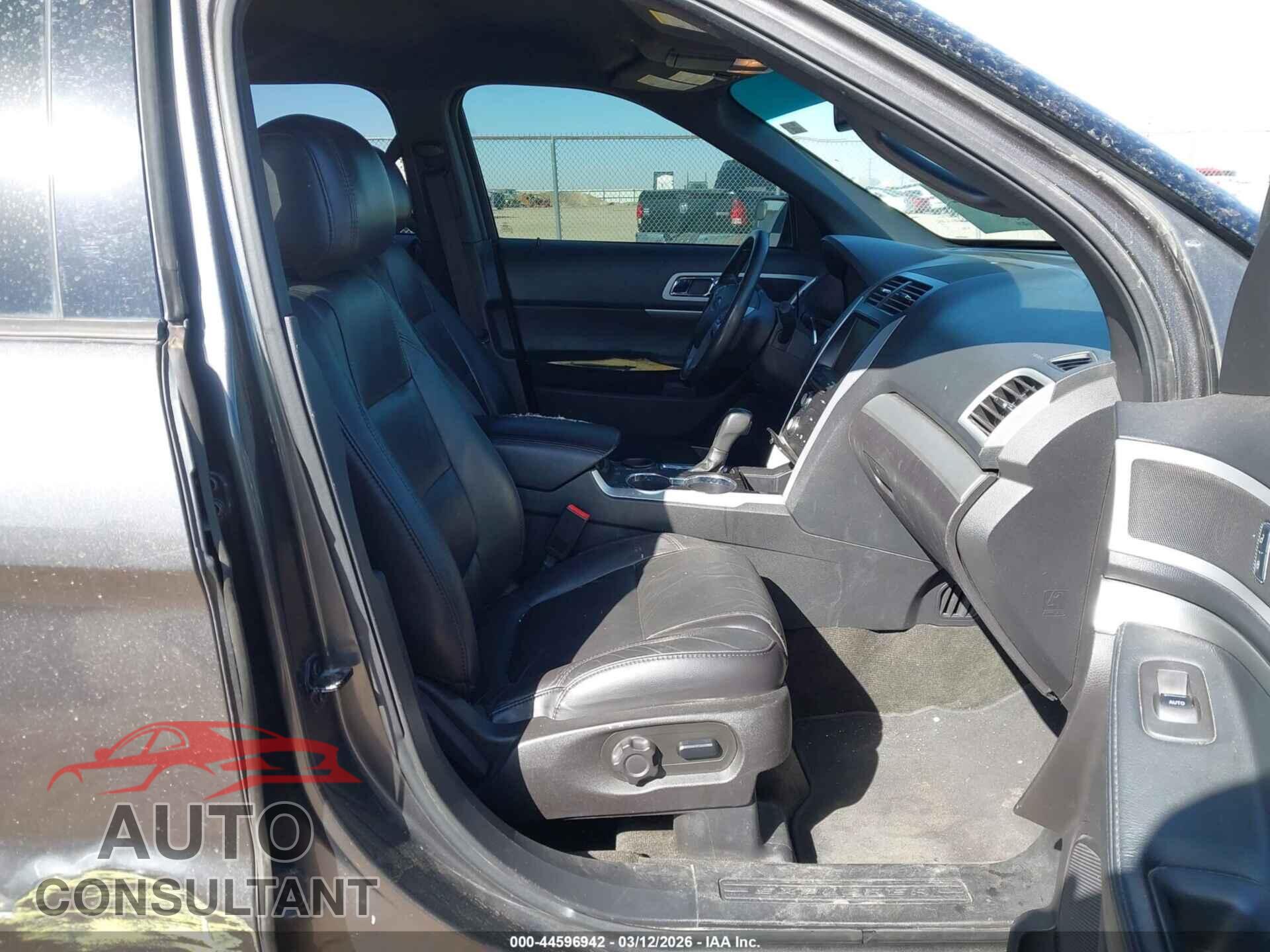 FORD EXPLORER 2015 - 1FM5K7D88FGA26818