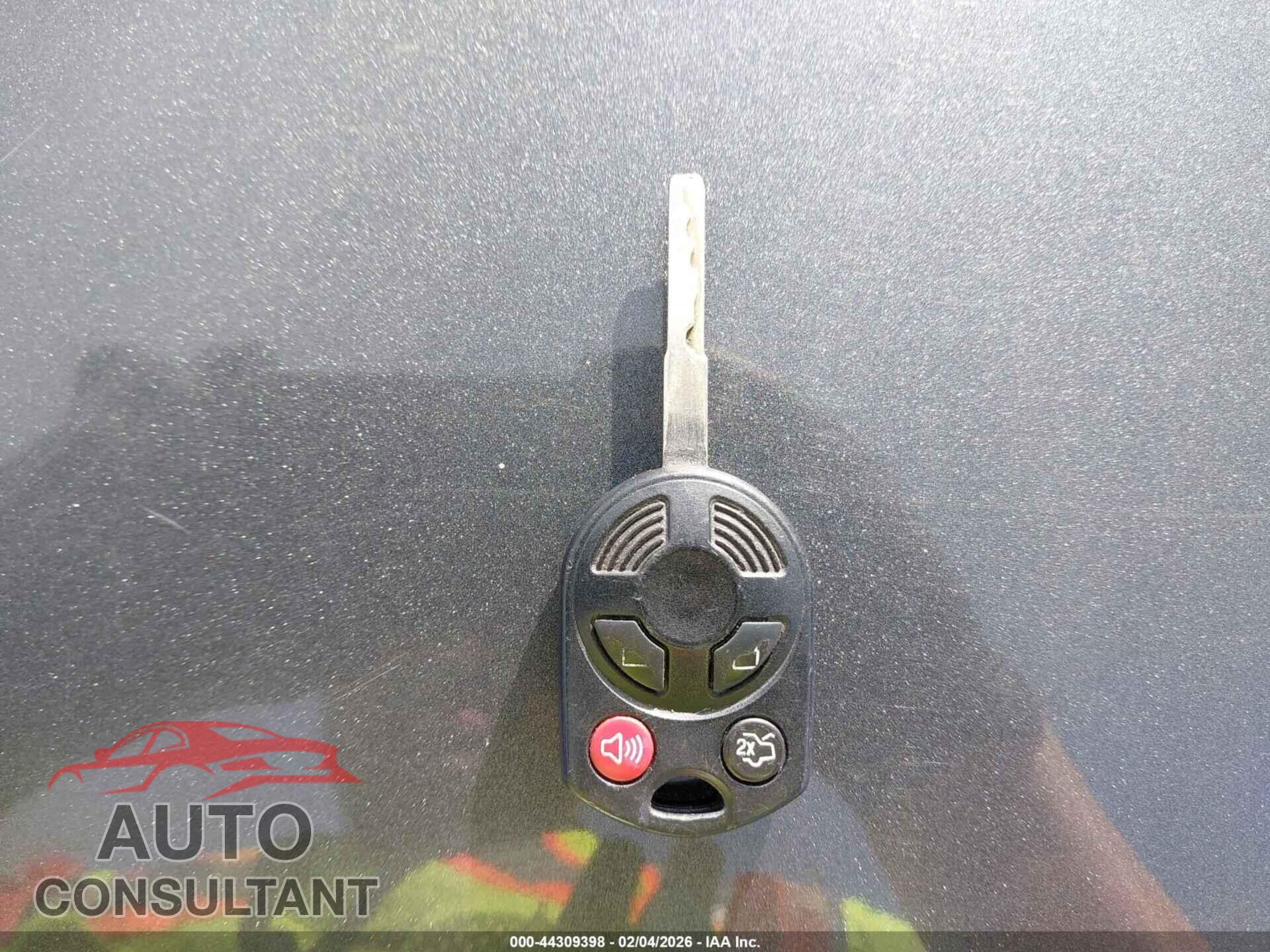 FORD FOCUS 2016 - 1FADP3F26GL352652