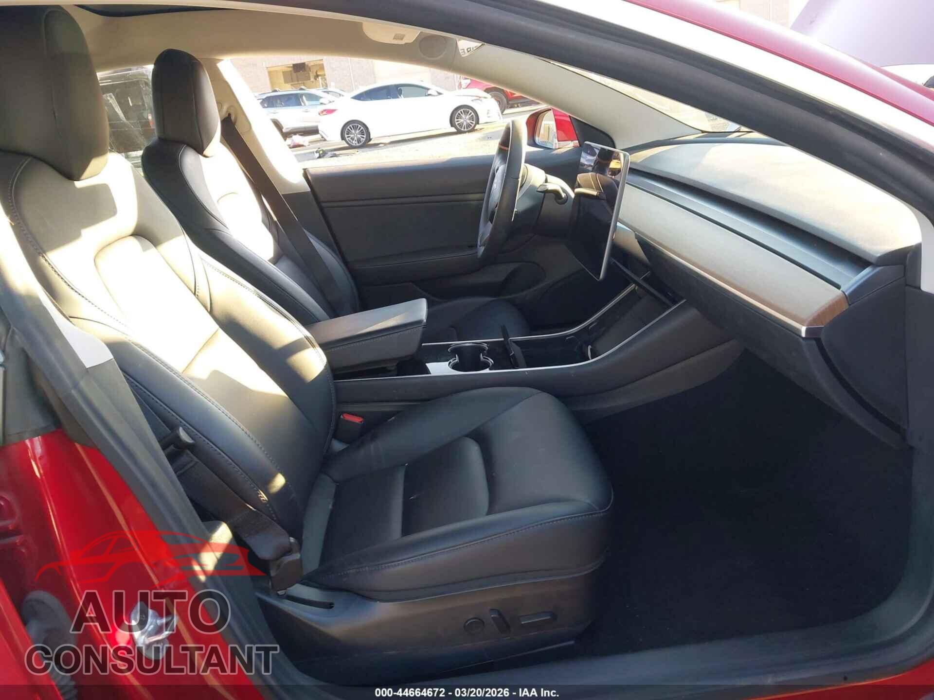 TESLA MODEL 3 2019 - 5YJ3E1EA3KF536886