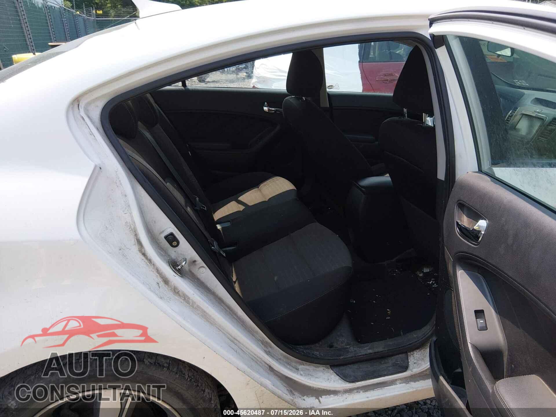 KIA FORTE 2018 - 3KPFL4A75JE220666