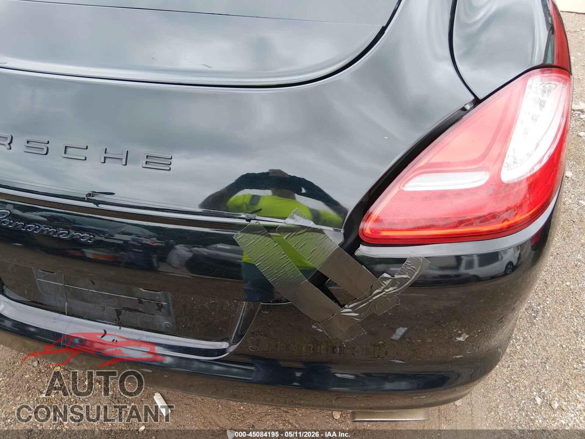 PORSCHE PANAMERA 2011 - WP0AA2A74BL010816