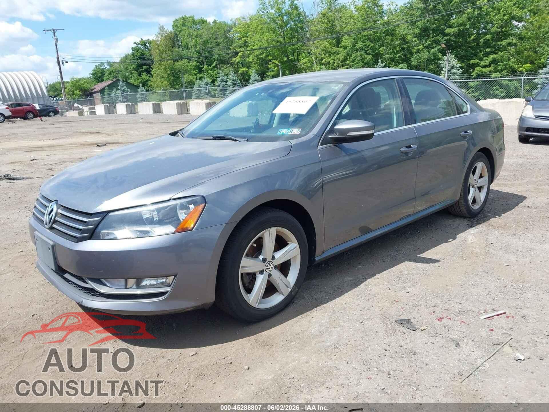 VOLKSWAGEN PASSAT 2015 - 1VWAT7A39FC088760