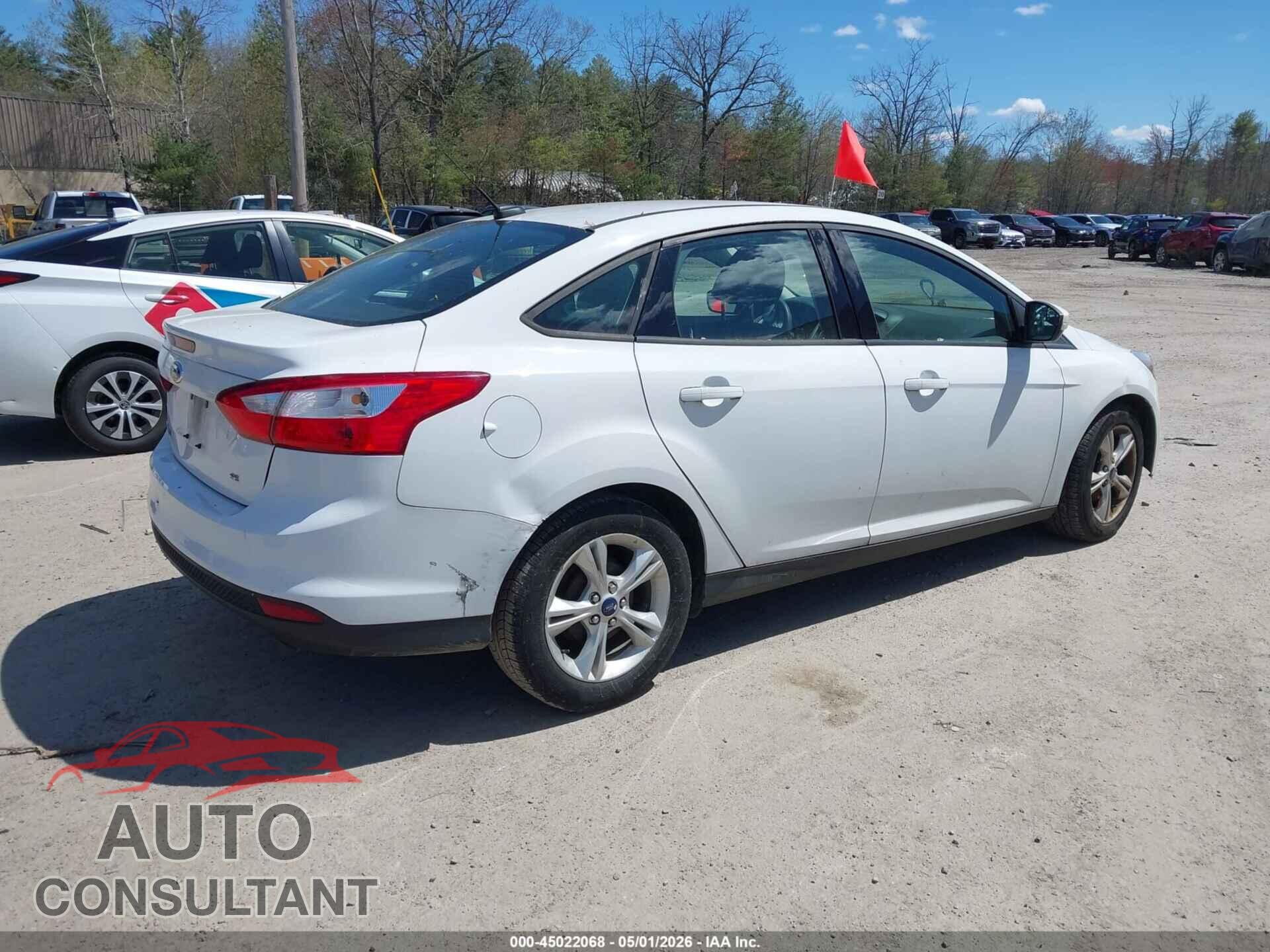 FORD FOCUS 2014 - 1FADP3F21EL445740