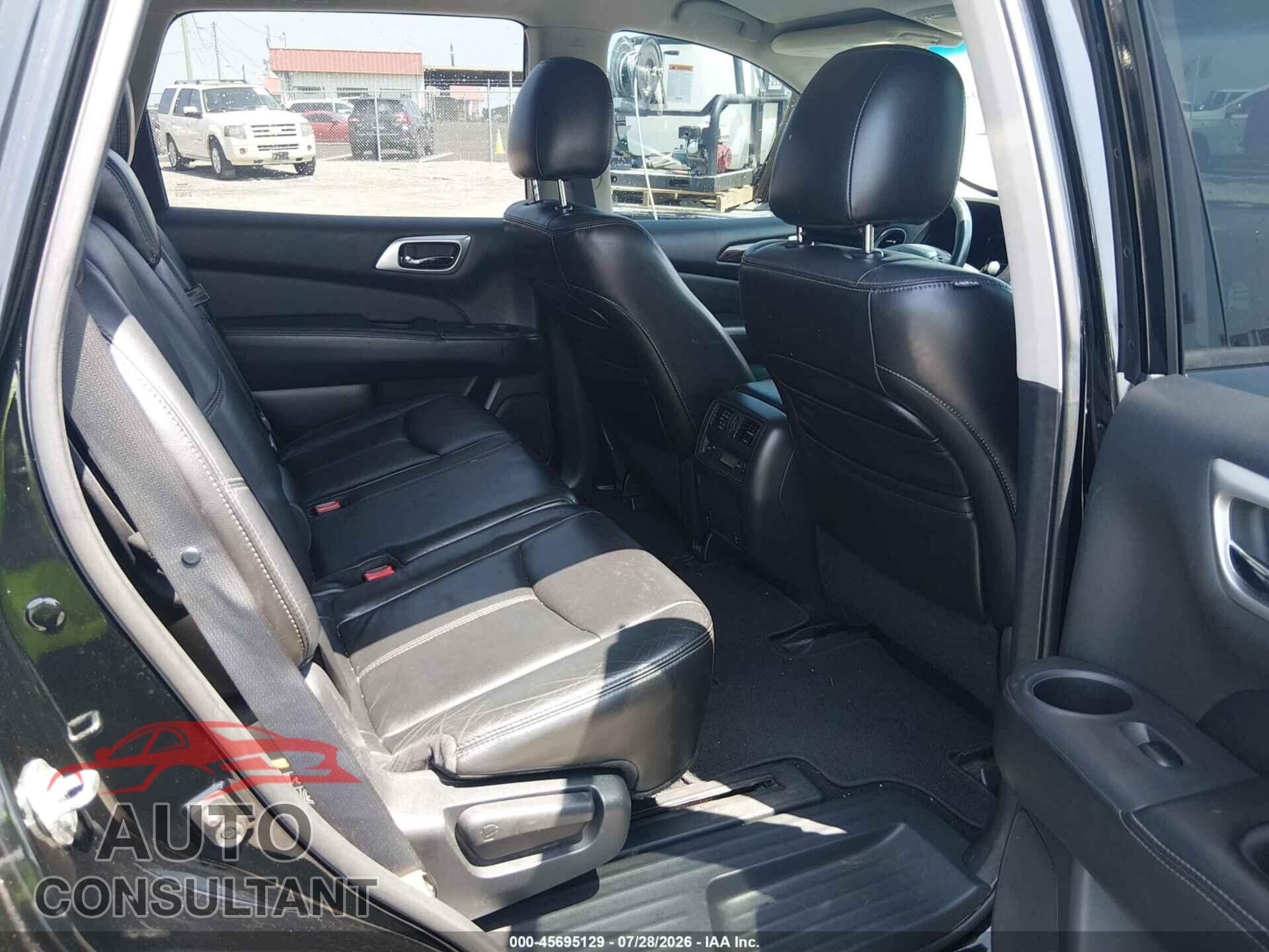 NISSAN PATHFINDER 2013 - 5N1AR2MM3DC635104