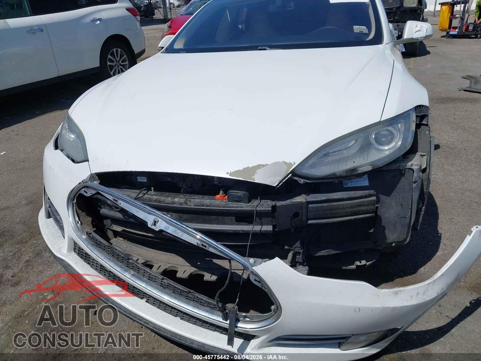 TESLA MODEL S 2014 - 5YJSA1H18EFP35083
