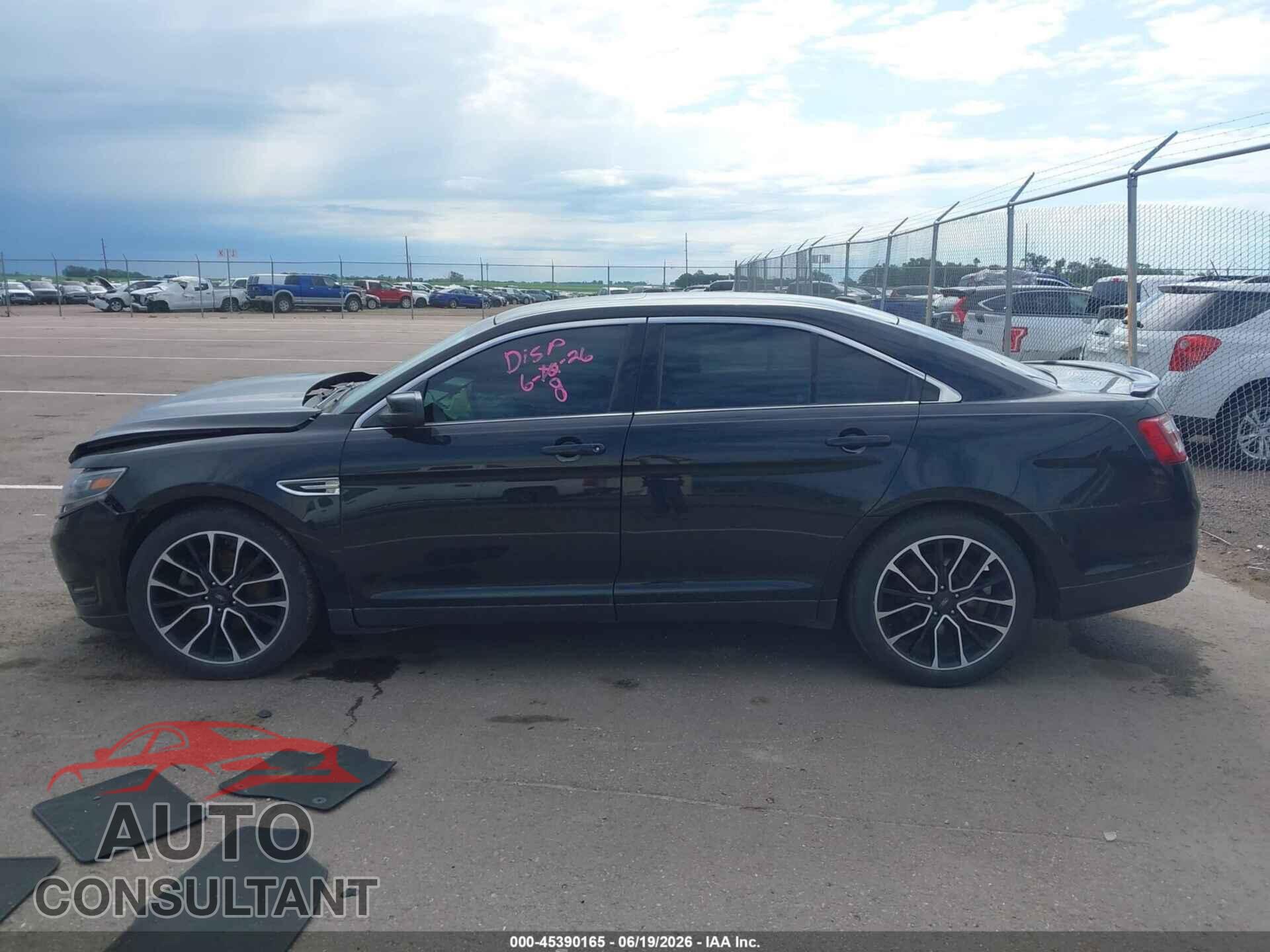 FORD TAURUS 2017 - 1FAHP2E86HG110813