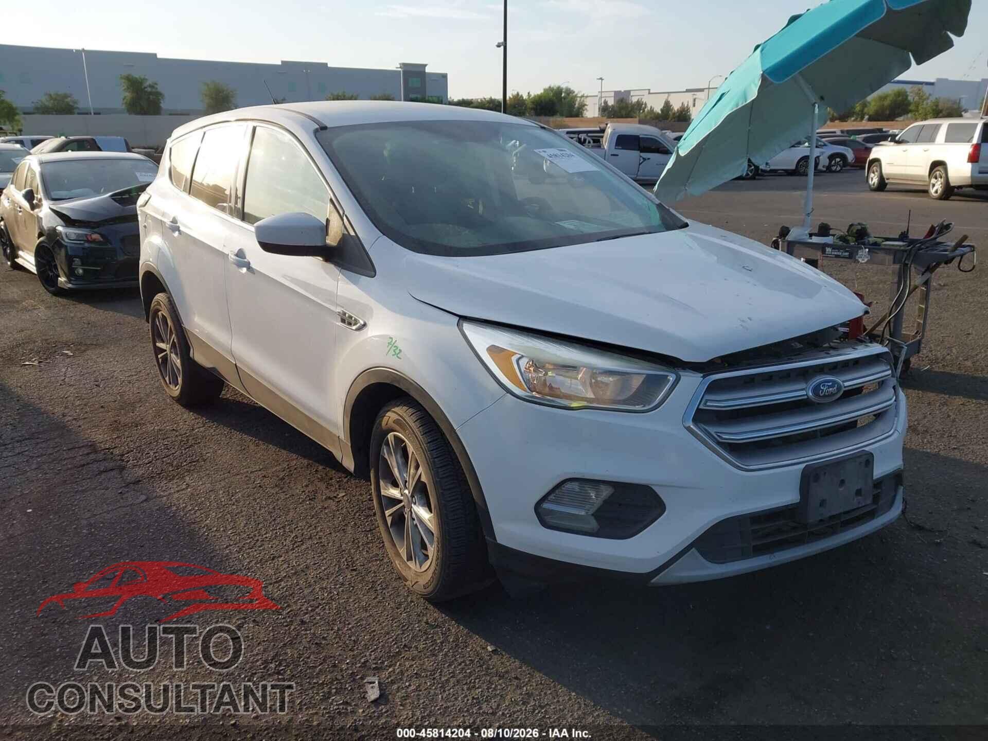FORD ESCAPE 2017 - 1FMCU9GD7HUB61900