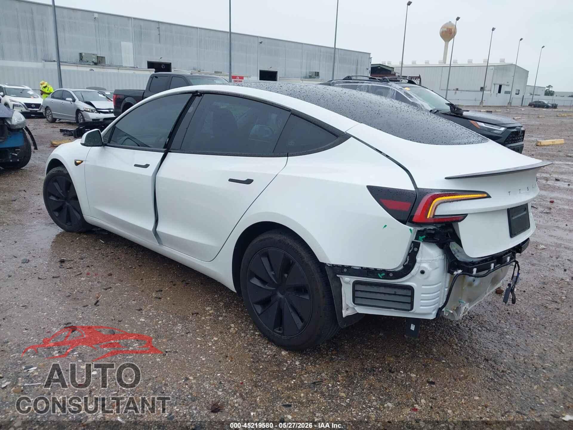 TESLA MODEL 3 2024 - 5YJ3E1EBXRF734271