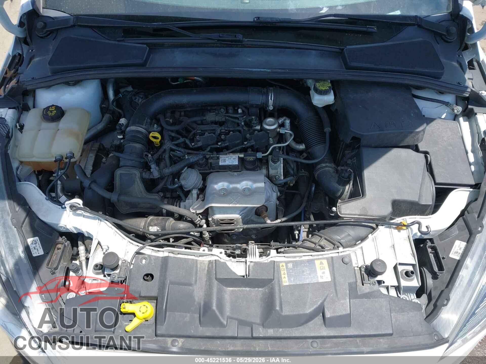 FORD FOCUS 2018 - 1FADP3FE5JL203621