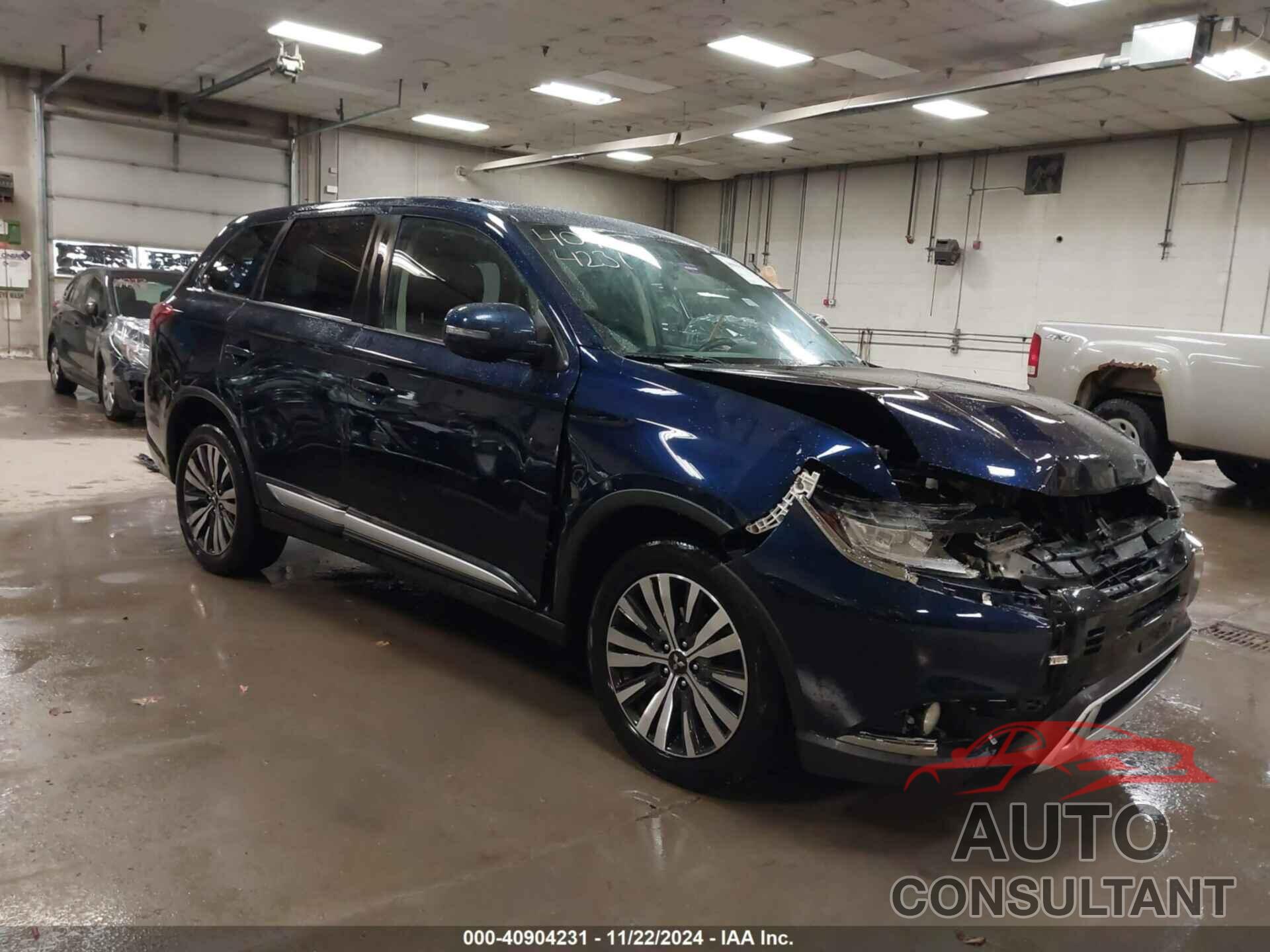 MITSUBISHI OUTLANDER 2019 - JA4AZ3A33KZ041915