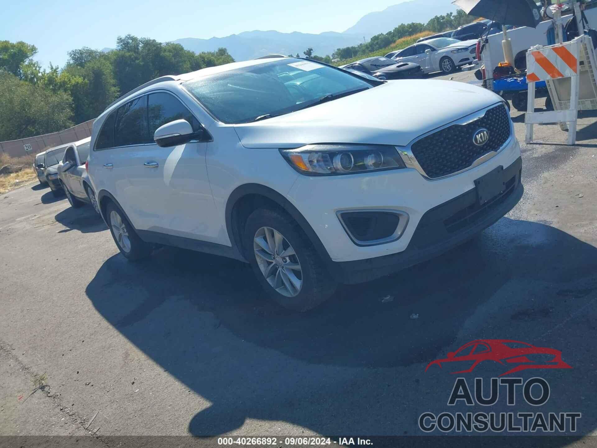 KIA SORENTO 2017 - 5XYPG4A57HG219541