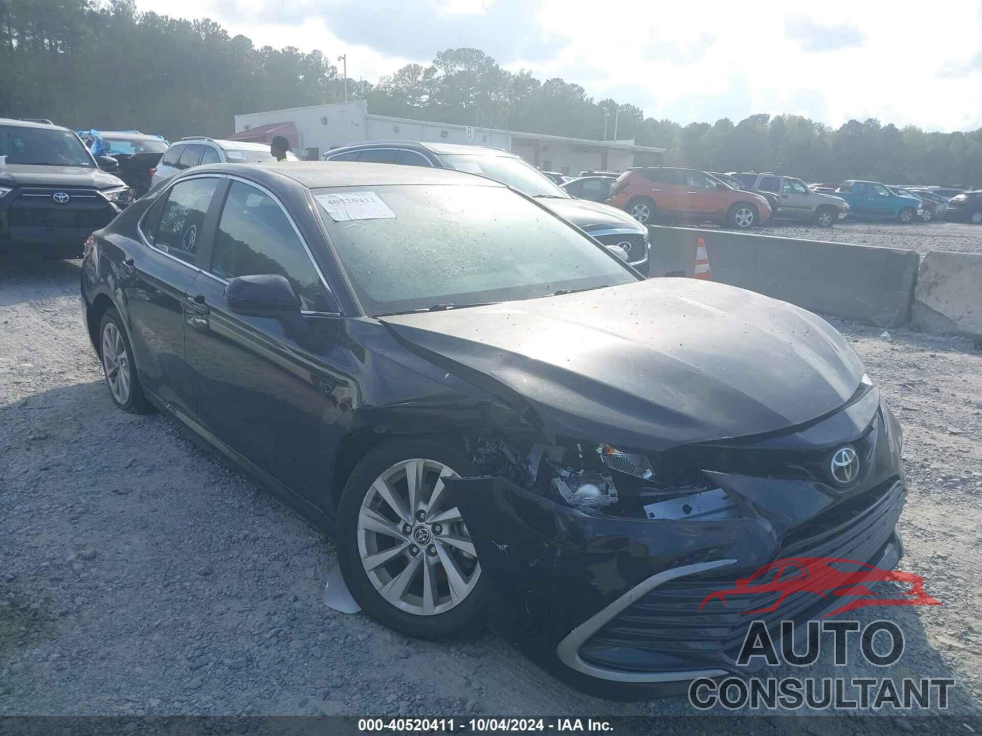 TOYOTA CAMRY 2022 - 4T1C11AK5NU010440
