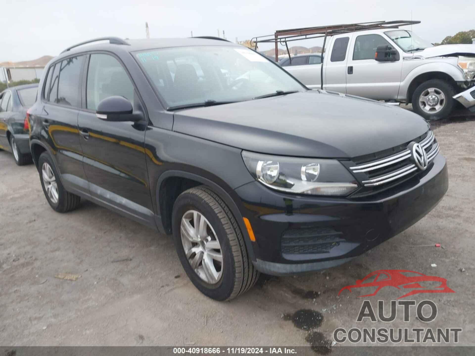 VOLKSWAGEN TIGUAN 2015 - WVGAV7AX6FW514933