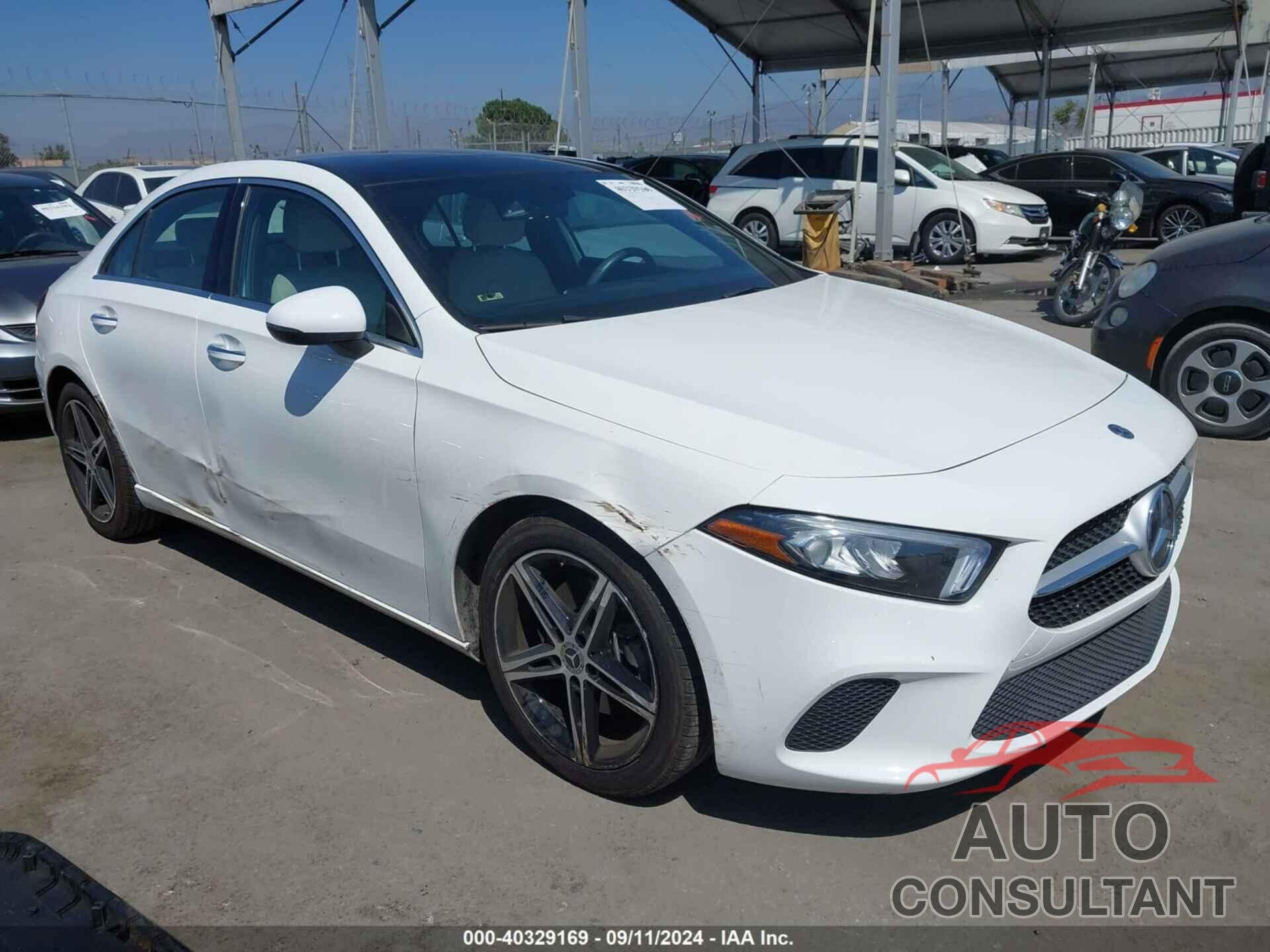MERCEDES-BENZ A 220 2019 - WDD3G4EB4KW017805