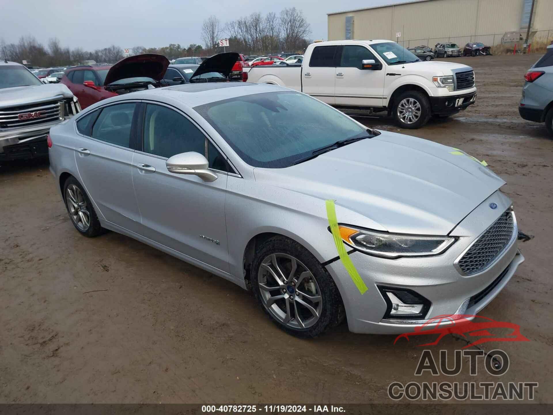 FORD FUSION HYBRID 2019 - 3FA6P0RU2KR197449