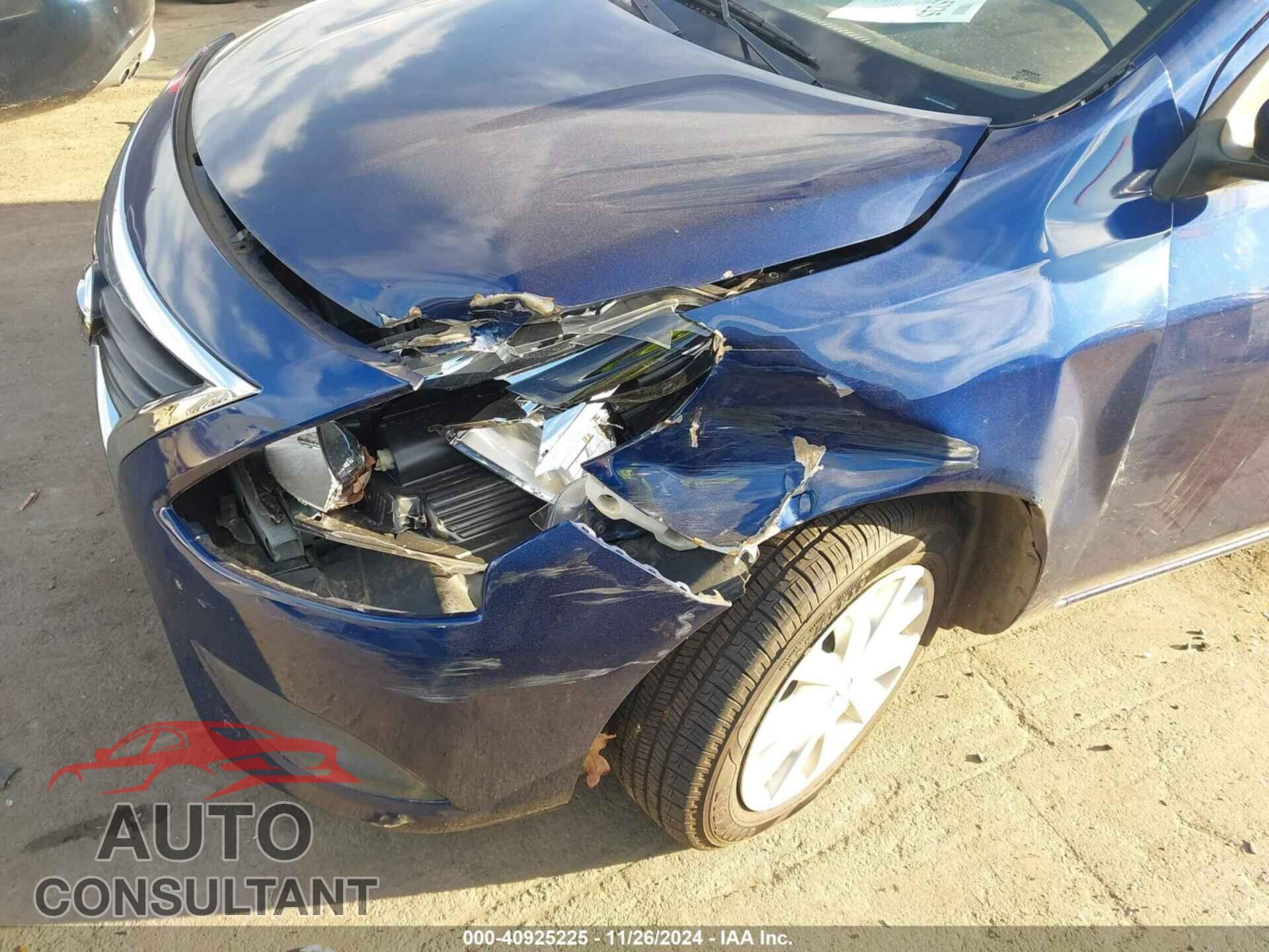 NISSAN VERSA 2019 - 3N1CN7AP3KL869087