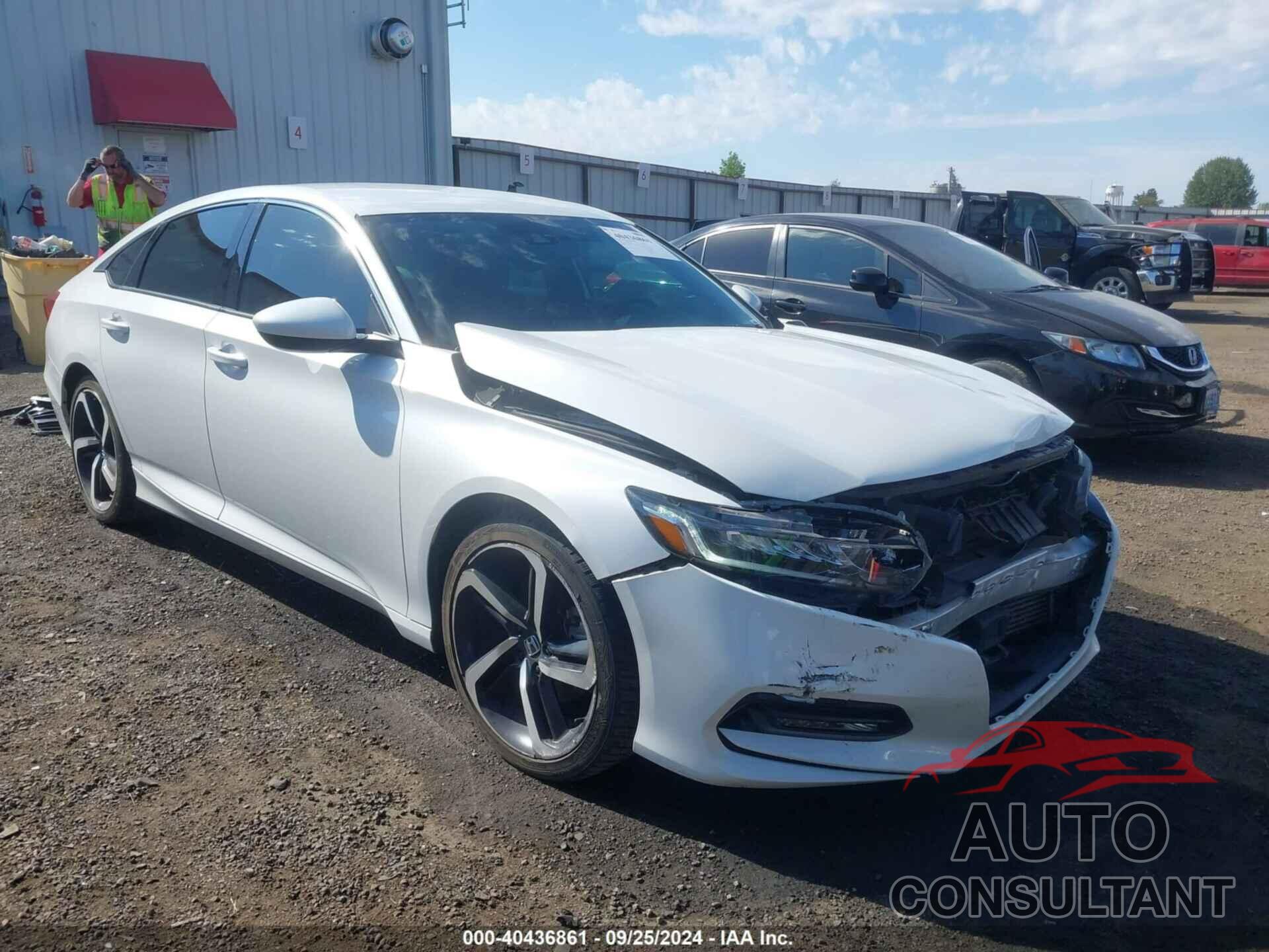 HONDA ACCORD 2018 - 1HGCV1F37JA215782