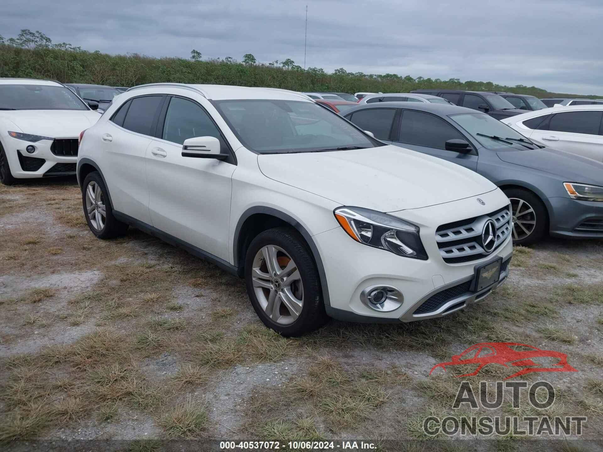 MERCEDES-BENZ GLA 2018 - WDCTG4EB2JJ406474