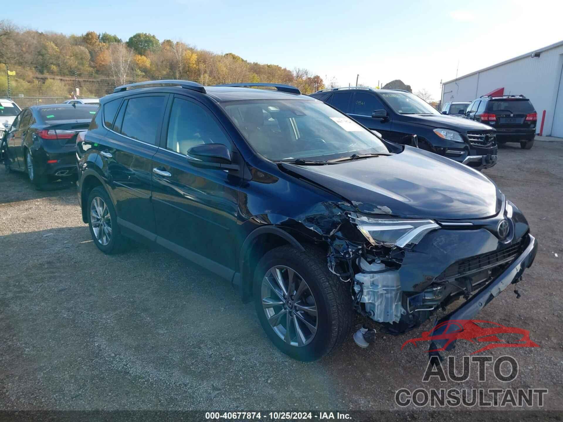 TOYOTA RAV4 2017 - JTMDFREV1HJ704710