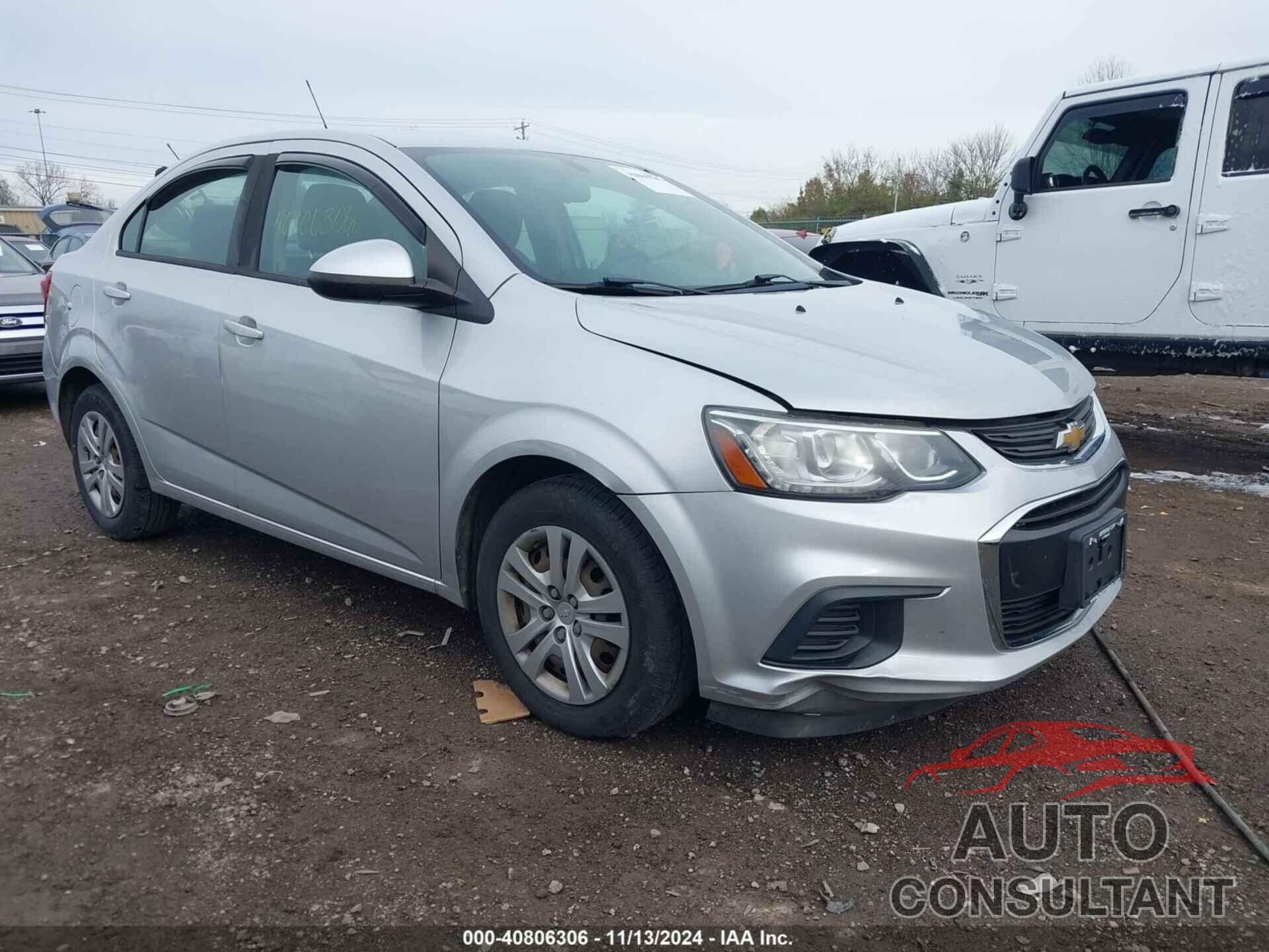 CHEVROLET SONIC 2017 - 1G1JB5SH8H4143242