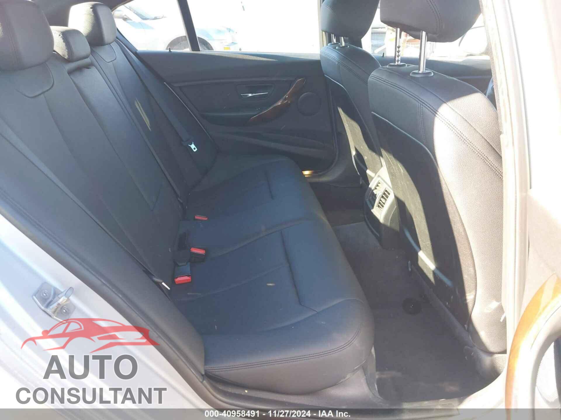 BMW 320I 2016 - WBA8E1G58GNT36209