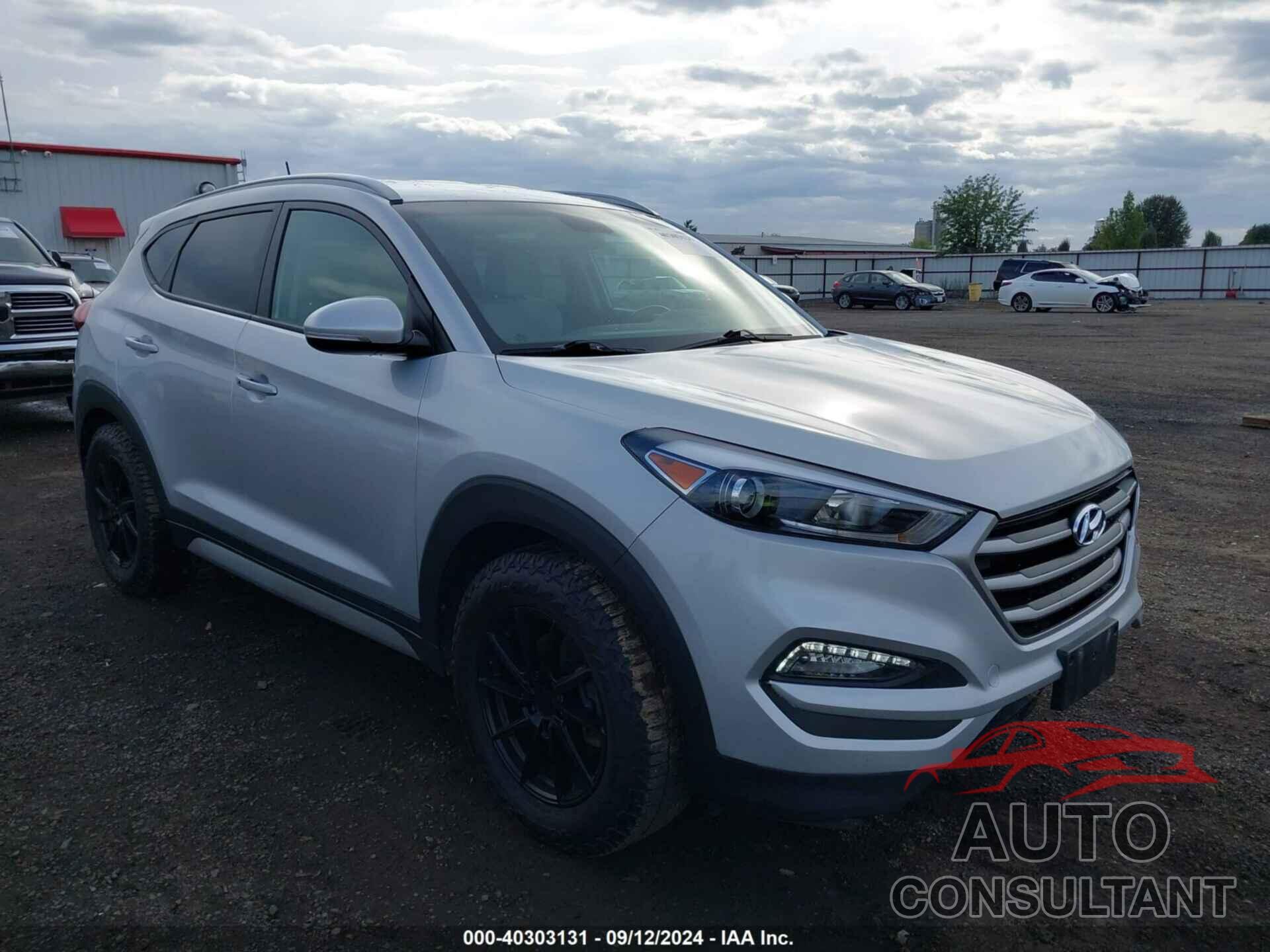 HYUNDAI TUCSON 2017 - KM8J3CA21HU527588