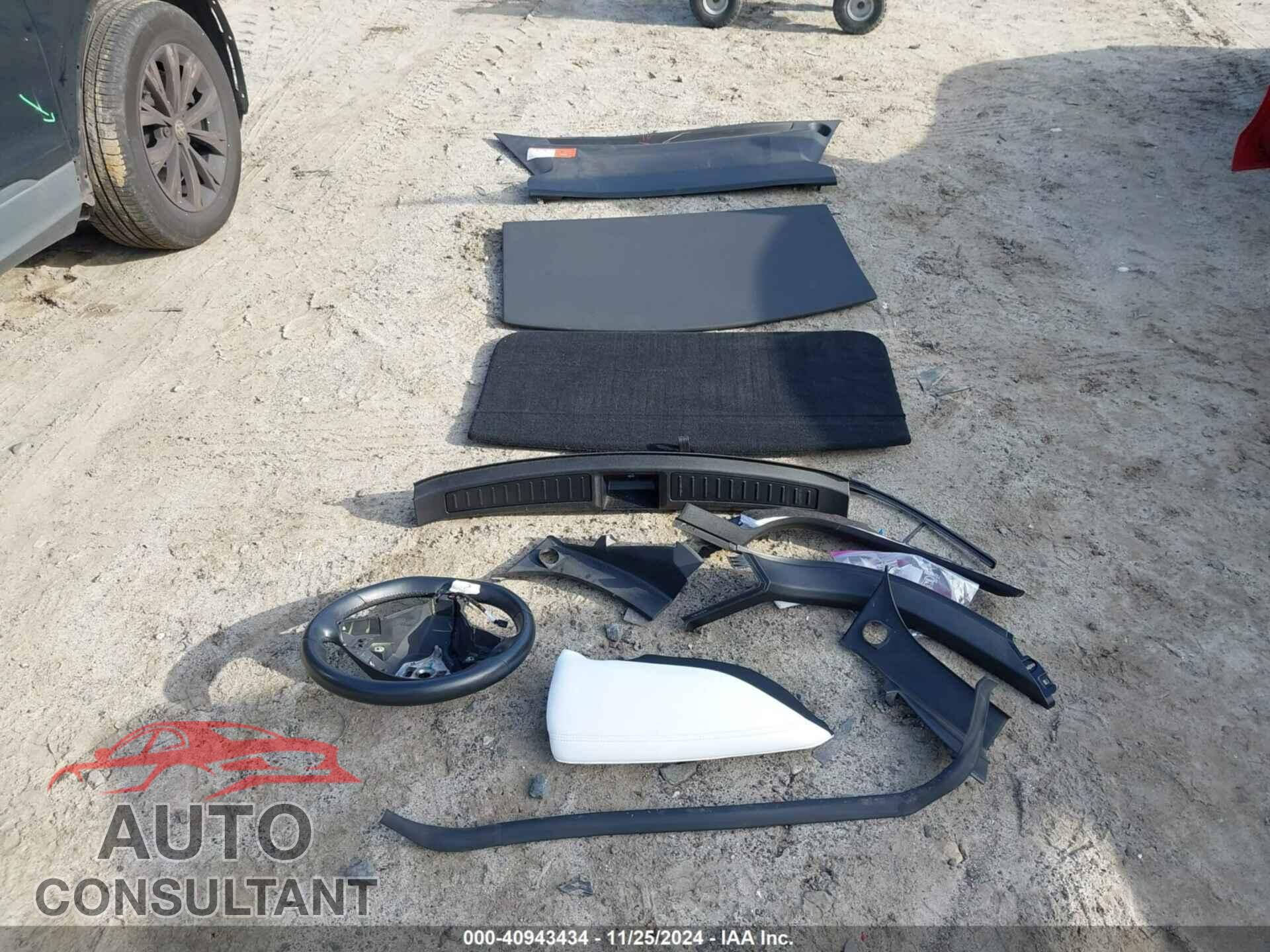 TESLA MODEL S 2017 - 5YJSA1E23HF224575