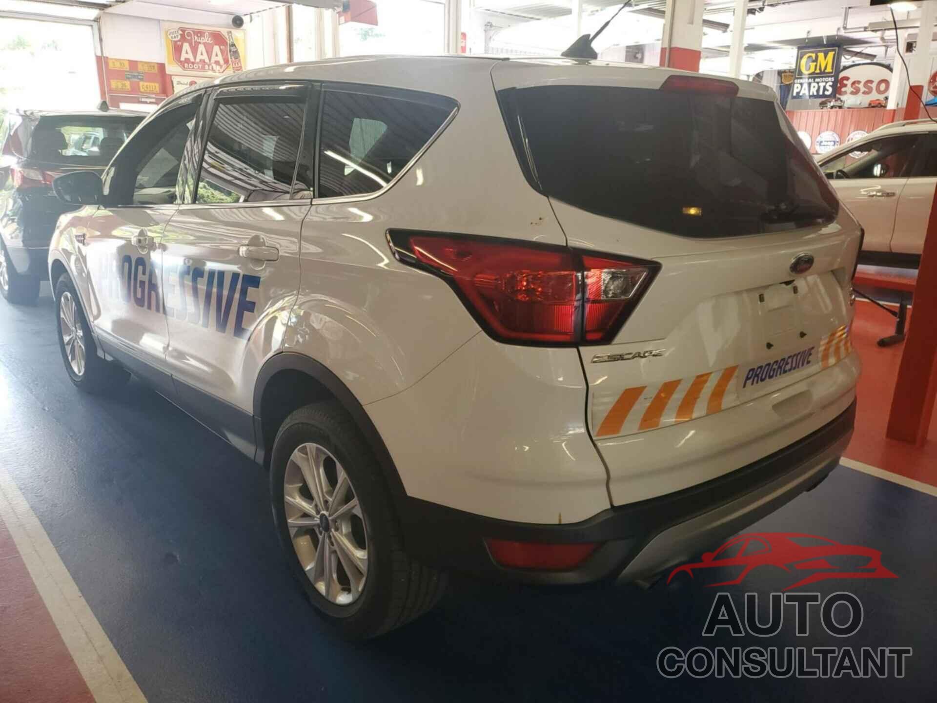 FORD ESCAPE 2019 - 1FMCU9GD5KUC07733