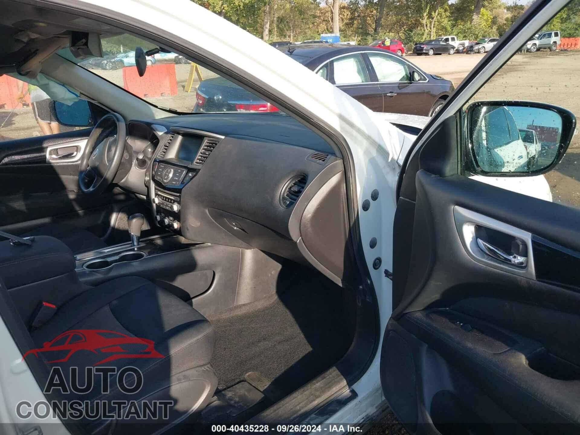 NISSAN PATHFINDER 2017 - 5N1DR2MN6HC643385
