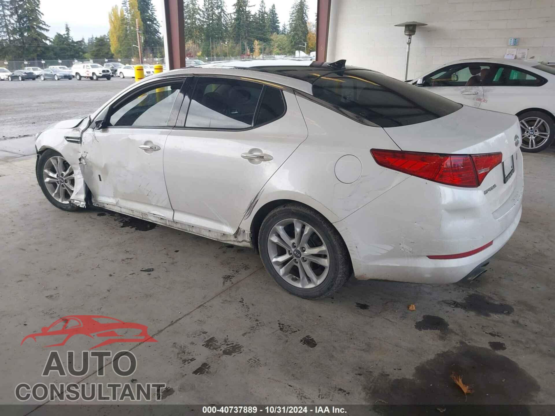 KIA OPTIMA 2011 - KNAGN4A75B5170702