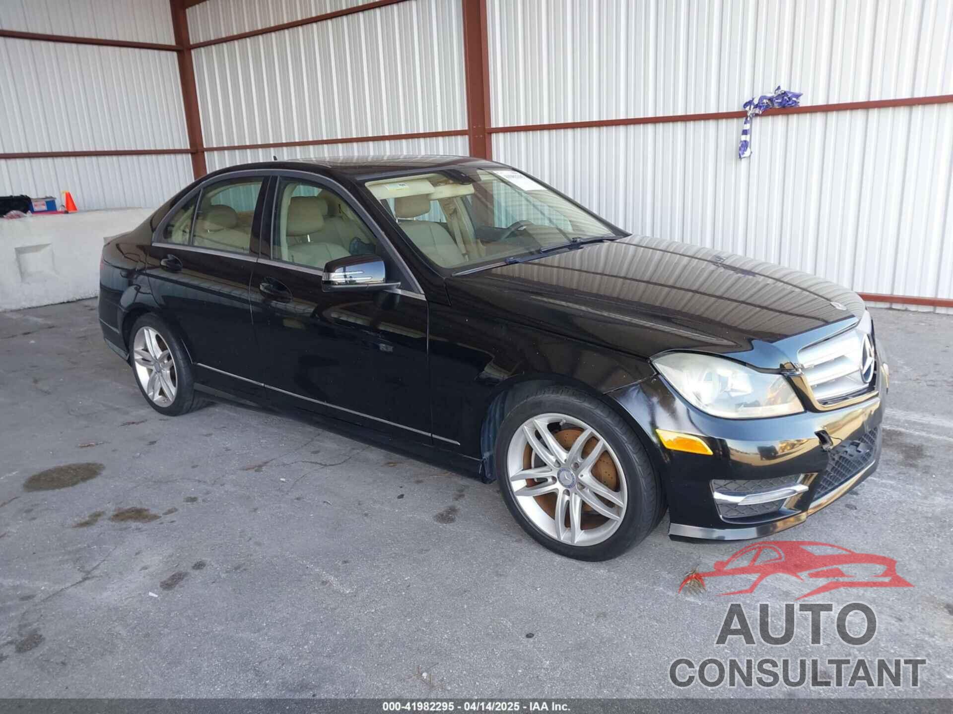 MERCEDES-BENZ C 250 2013 - WDDGF4HB8DR300192