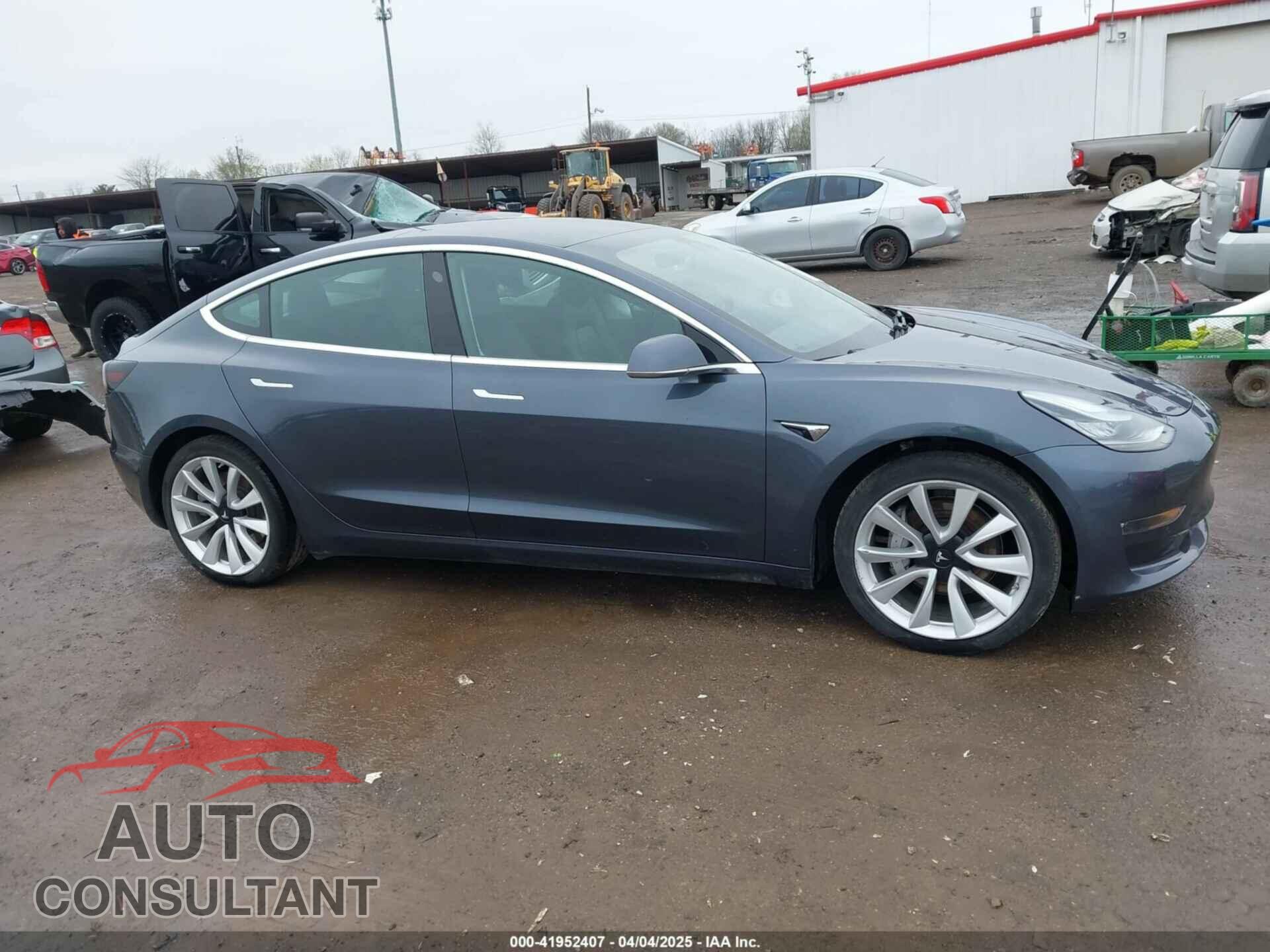 TESLA MODEL 3 2019 - 5YJ3E1EB3KF469294